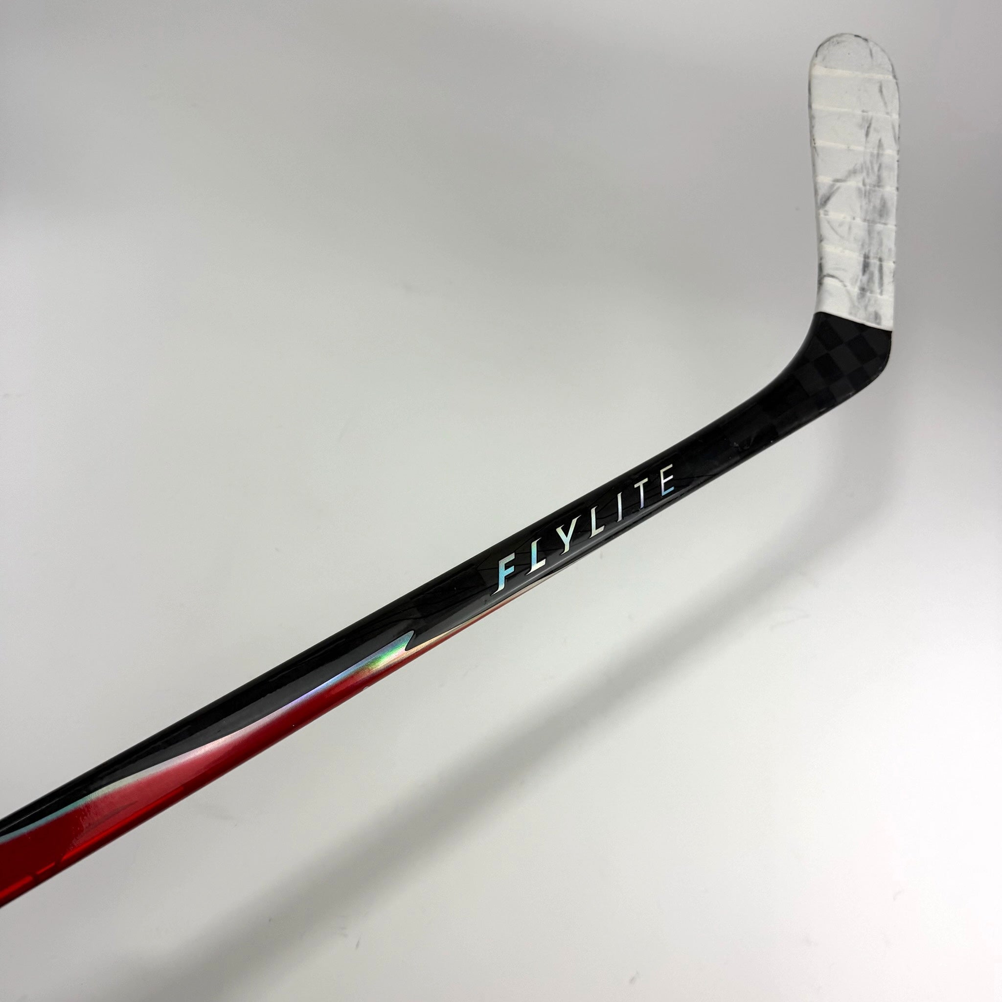 Used Left Red Bauer Flylite | 77 Flex P92 Curve Grip | J568