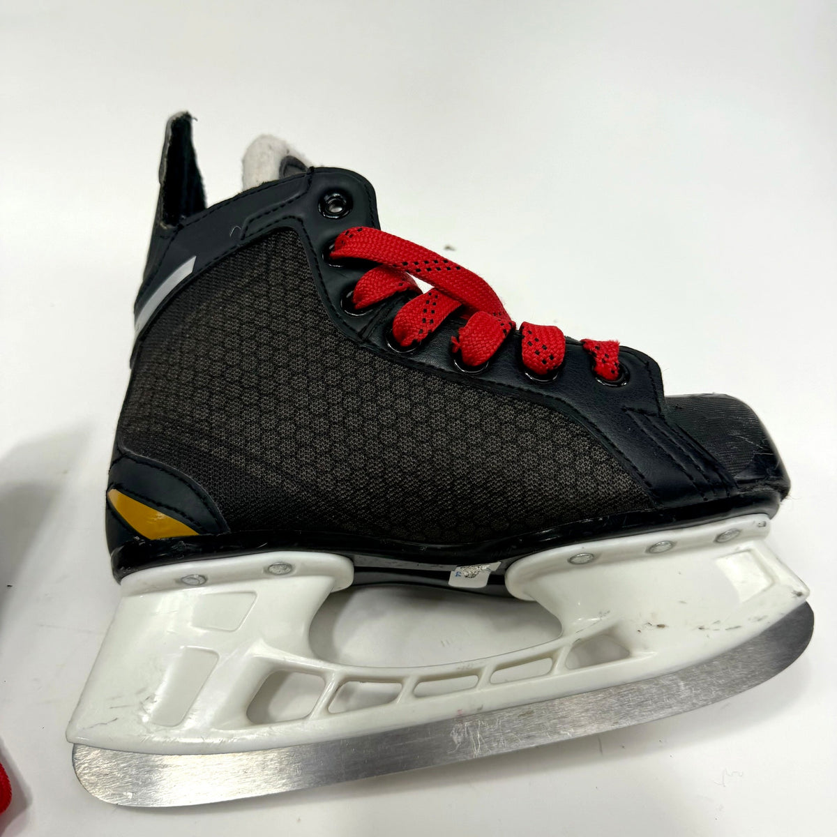 Used Bauer Supreme ONE.4 Skates | Yth 13 R | AB416 - Top Flight Hockey