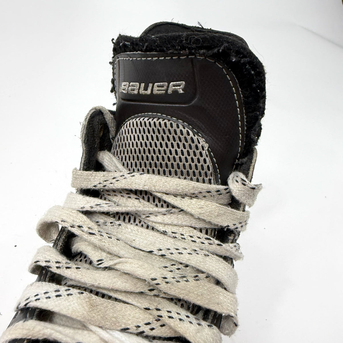 Used Bauer Vapor X:40 Skates | Size 2D | AB781