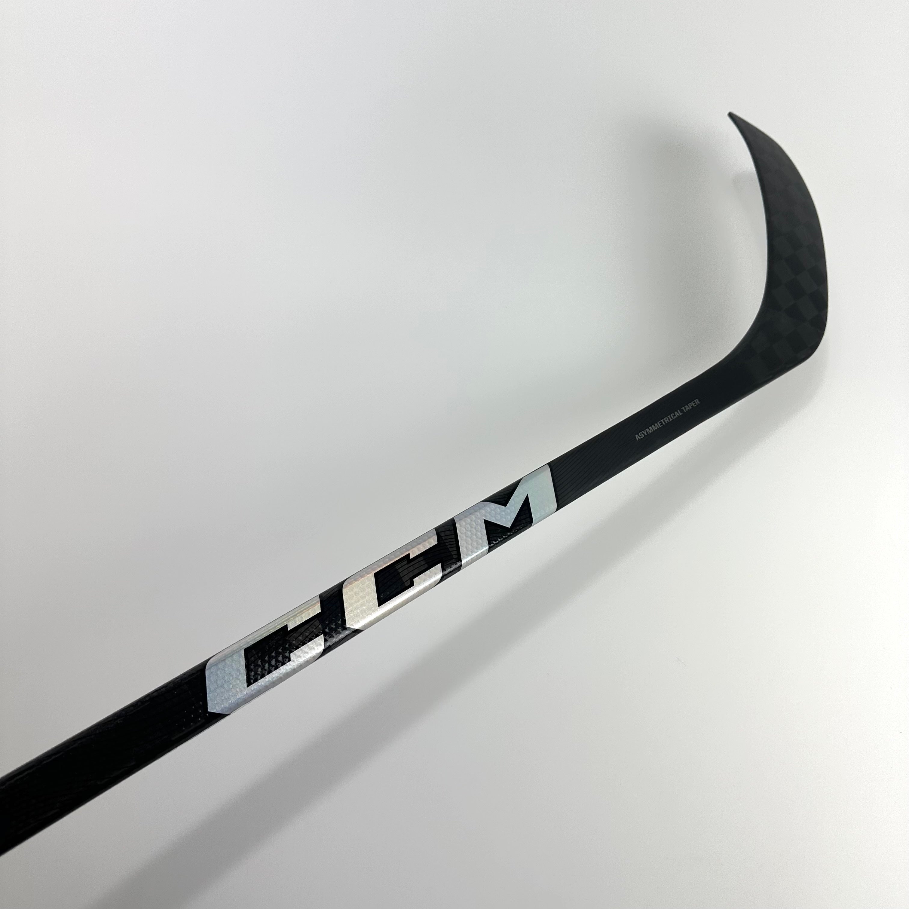 New Right CCM Ribcor Trigger 7 Pro | 85 Flex P90T Curve Grip | Thomson | C124