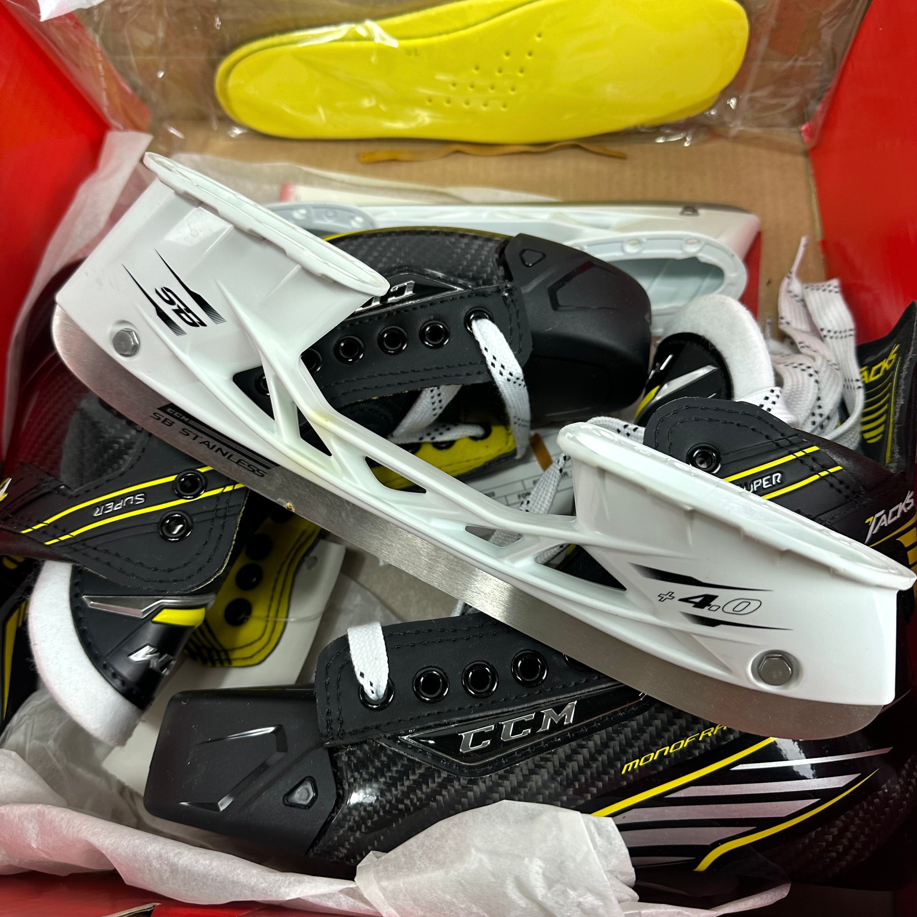 Brand New CCM Super Tacks Skates | Size 7 D | Carr | C39