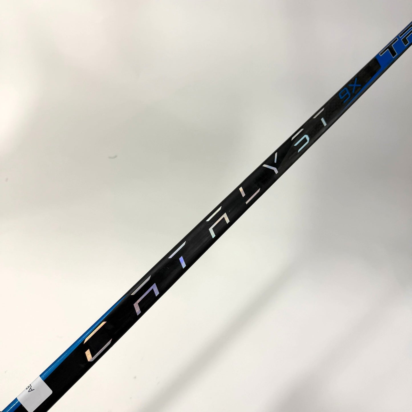 Used Right Blue True Catalyst 9x | 85 Flex P92 Curve Grip | AB733