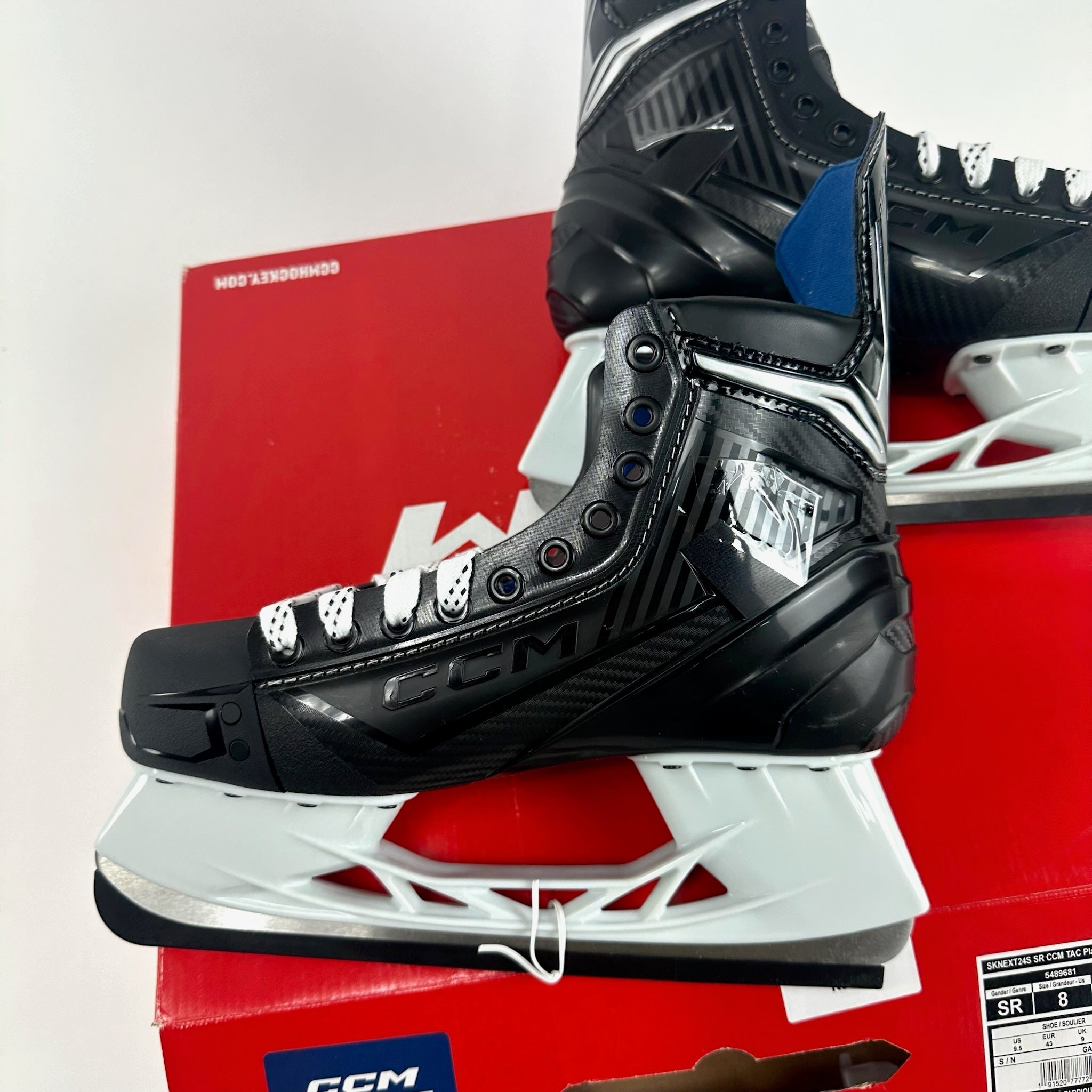 New CCM Next Skates | Size 8 R | K38