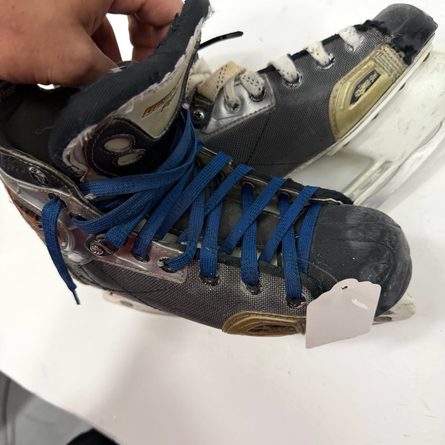 Used CCM Vector Pro Skates | Size 3 D | AB468