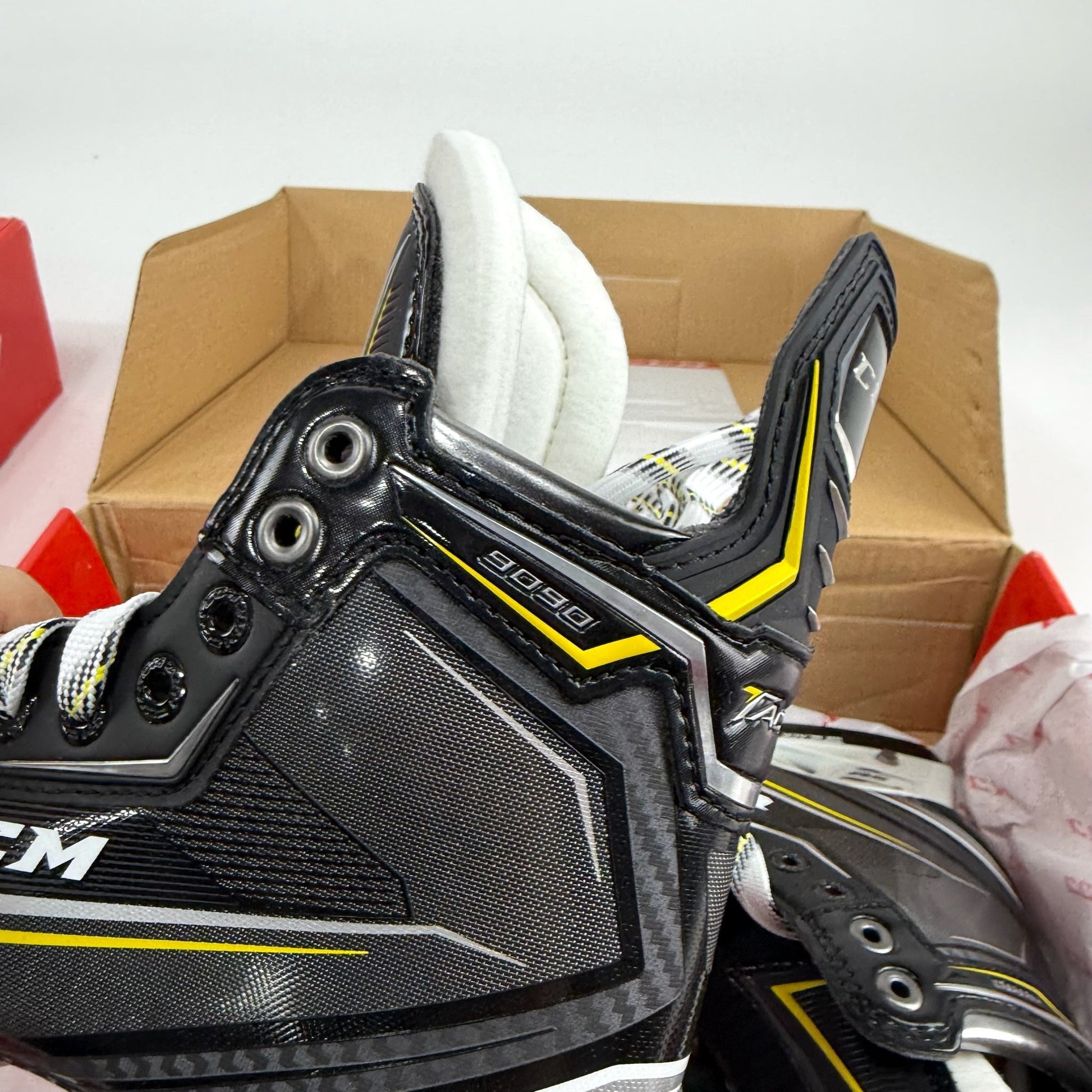 New CCM Tacks 9090 Skates | Junior 2D | CCM479 - Top Flight Hockey