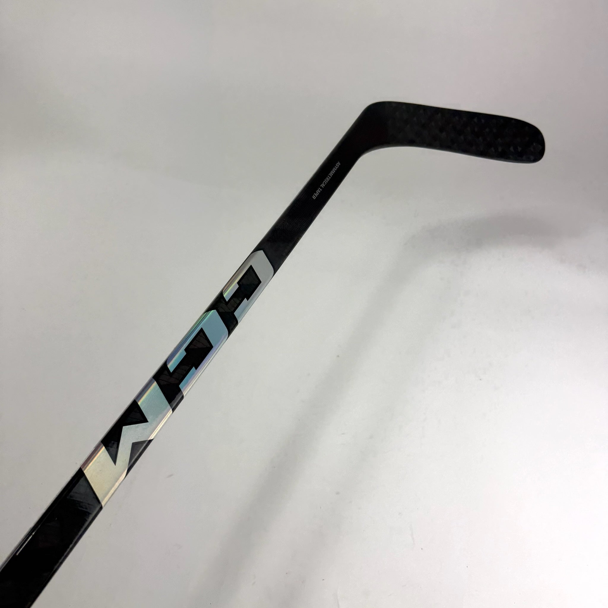 New Right CCM Ribcor Trigger 8 Pro | 95 Flex Custom Curve Grip | Raddysh | L225 - Top Flight Hockey