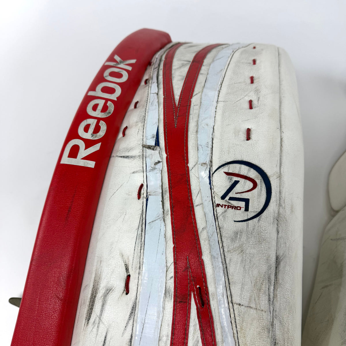 Used Regular White/Red/Blue Reebok INT Pro Full Goalie Set | 31+1" Pads | AB357 and Ab353