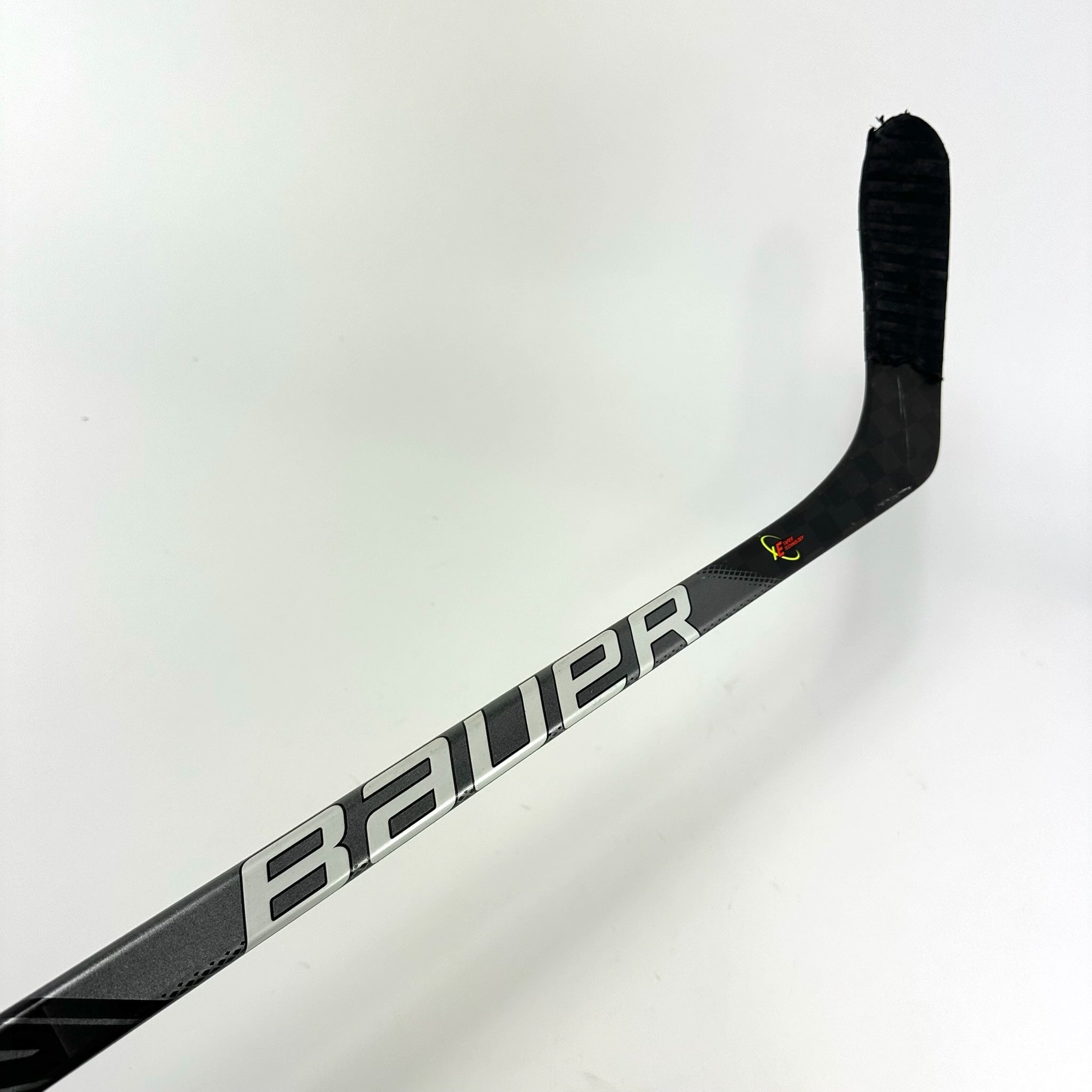 Used Left Bauer Vapor Flylite | 82 Flex P28M Curve Grip | Smith | K213