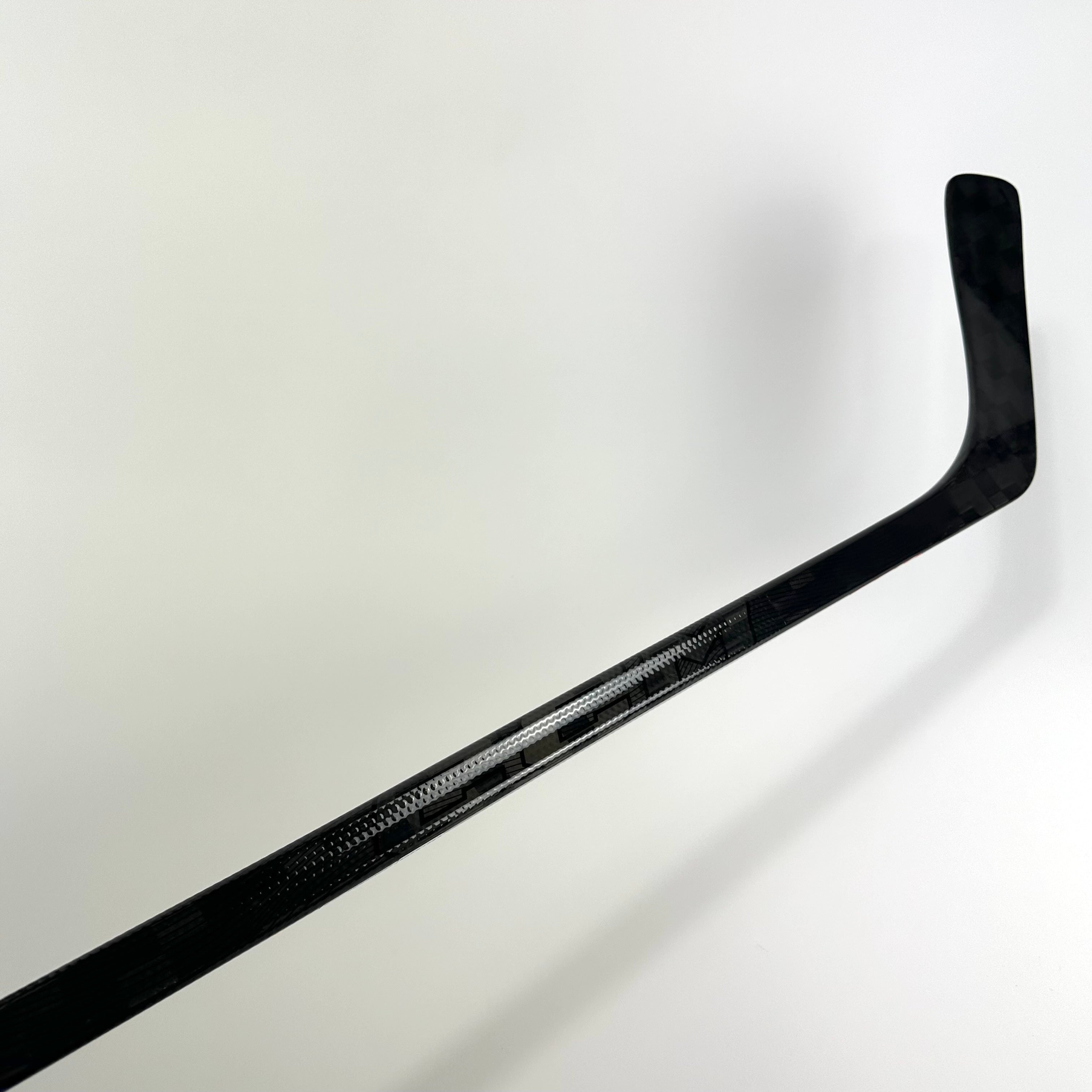 New Left CCM Ribcore Trigger 7 Pro | 95 Flex Patrick Kane Pro Curve Non Grip | Kane | C248