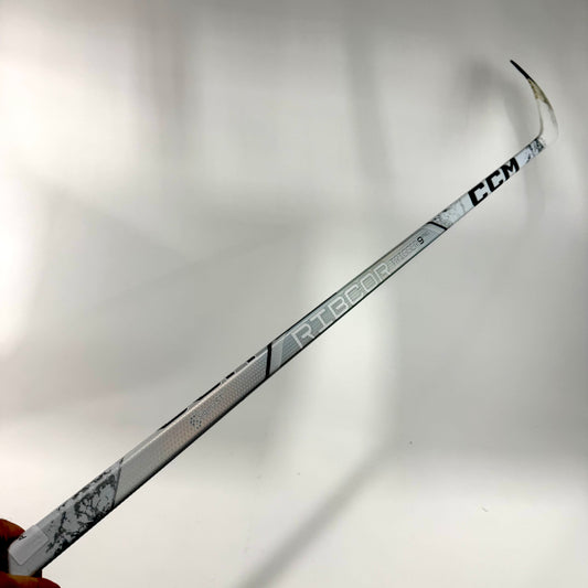 Used Right White CCM Trigger 9 Pro | 80 Flex P92M Curve Grip | AB956