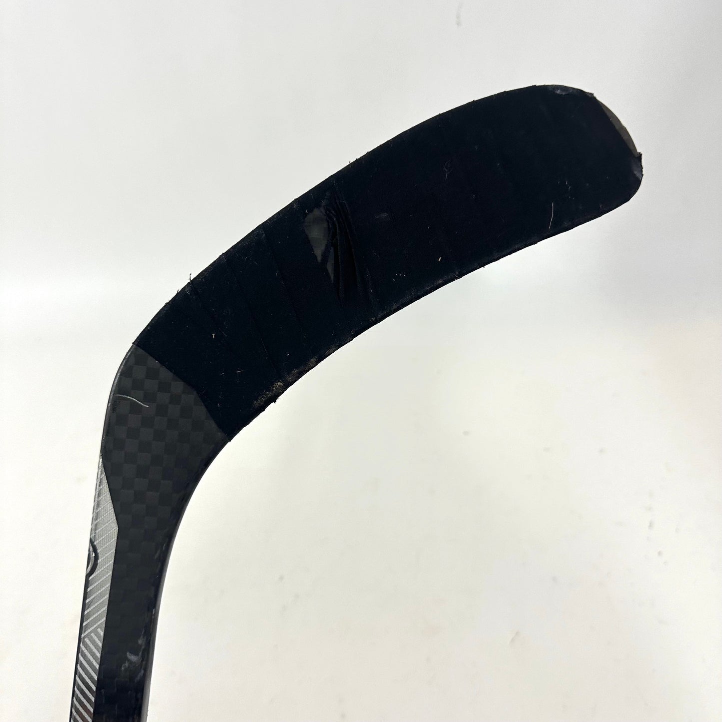 Used Left Handed White Warrior Alpha LX Pro | 90 Flex | P92 Curve | Dadonov | Grip | A304 - Top Flight Hockey