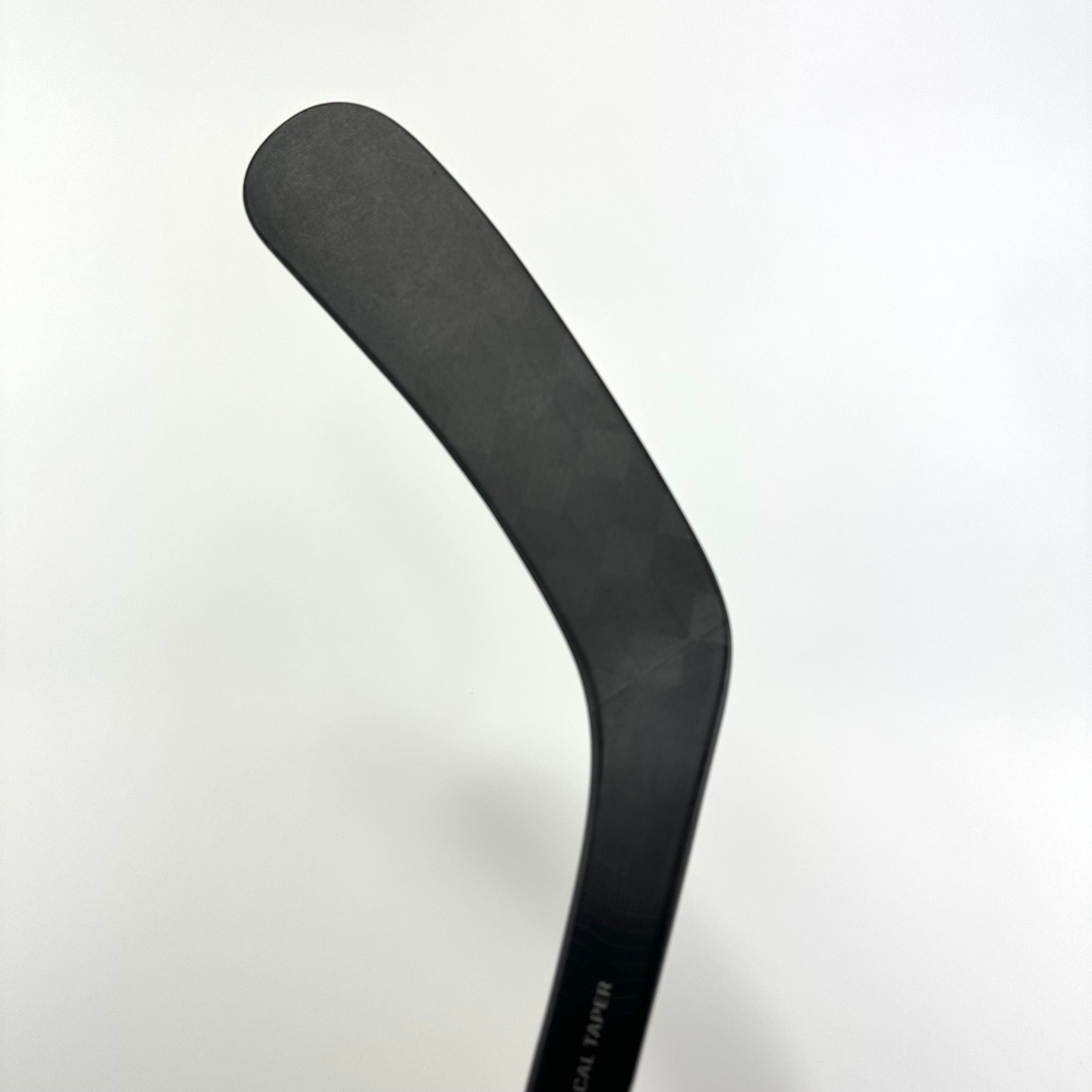 New Left CCM Ribcore Trigger 8 Pro | 80 Flex P19 Curve Grip | Connor | C259