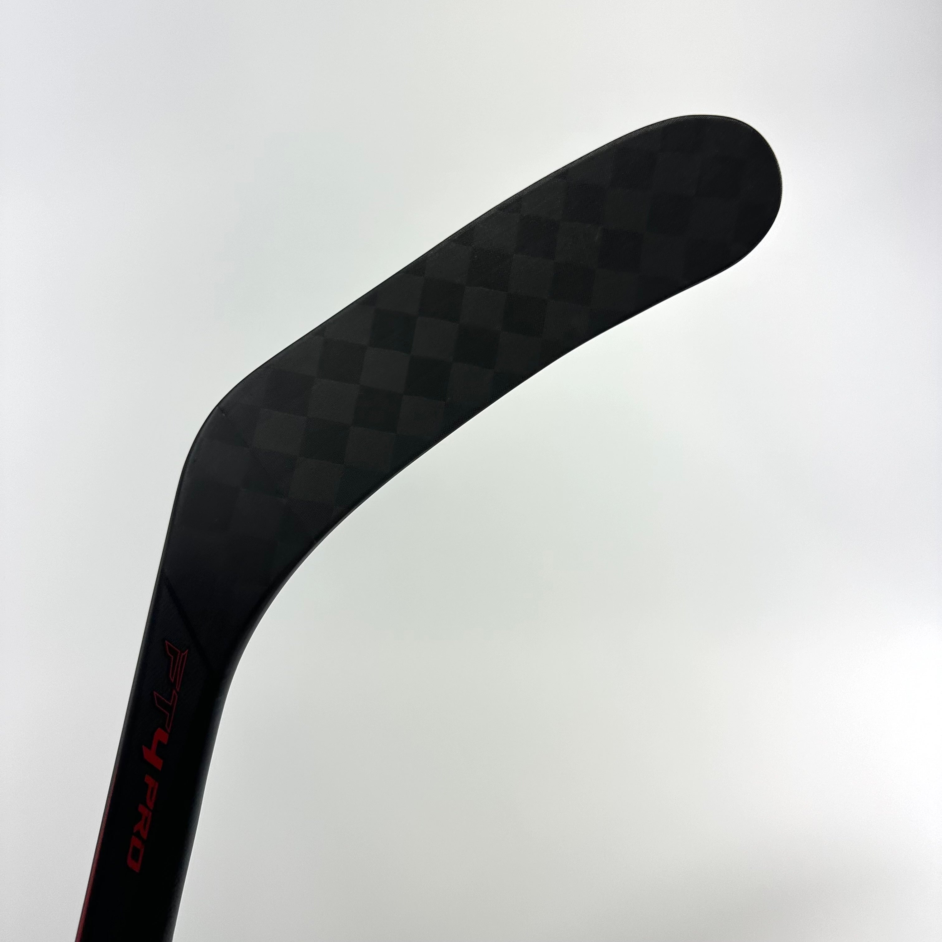 New Right CCM Jetspeed FT4 Pro | 80 Flex P28M Curve Grip | Seider | C150