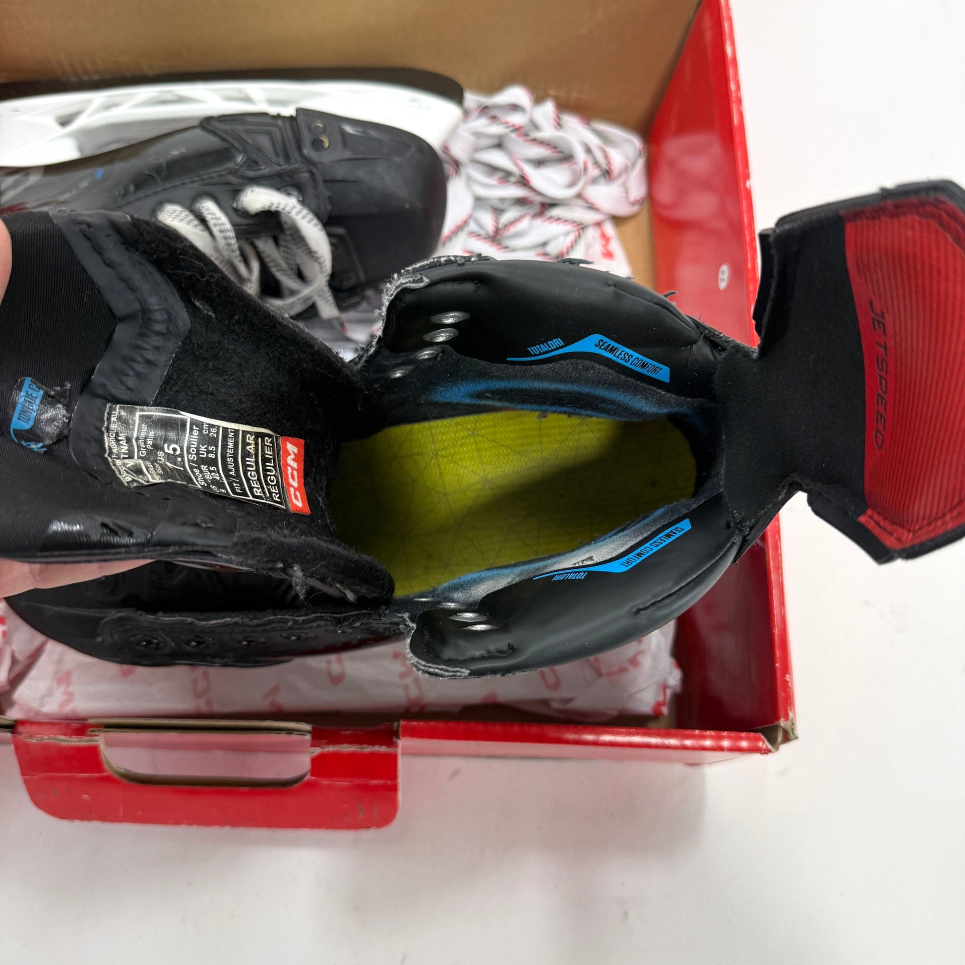 Used Black CCM Jetspeed FT690 Skates | Size 7.5 R | #A18 - Top Flight Hockey