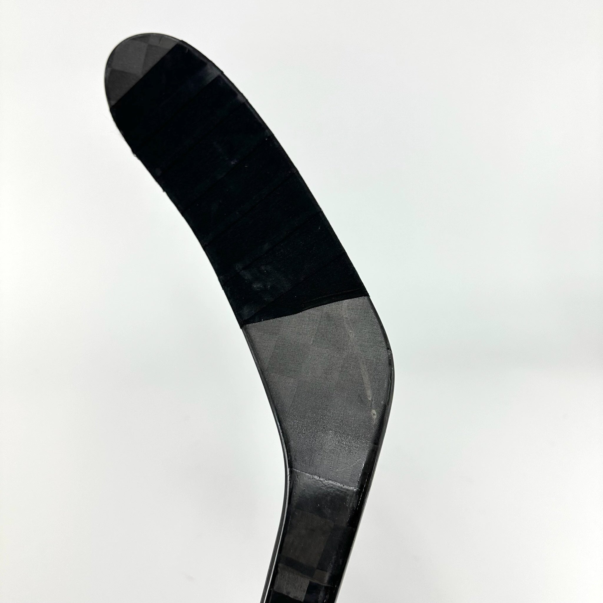 Used Left Blue Bauer Nexus Sync | 82 Flex P28M Curve Grip | Motte | K208