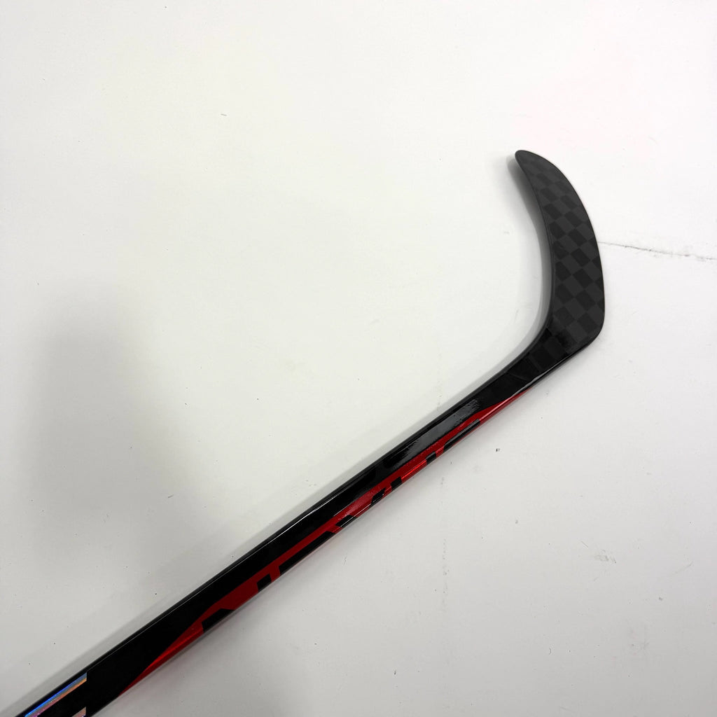 New Right Red Bauer Nexus Sync | 102 Flex P92 Curve Grip | Connor Murphy | BH121 - Top Flight Hockey