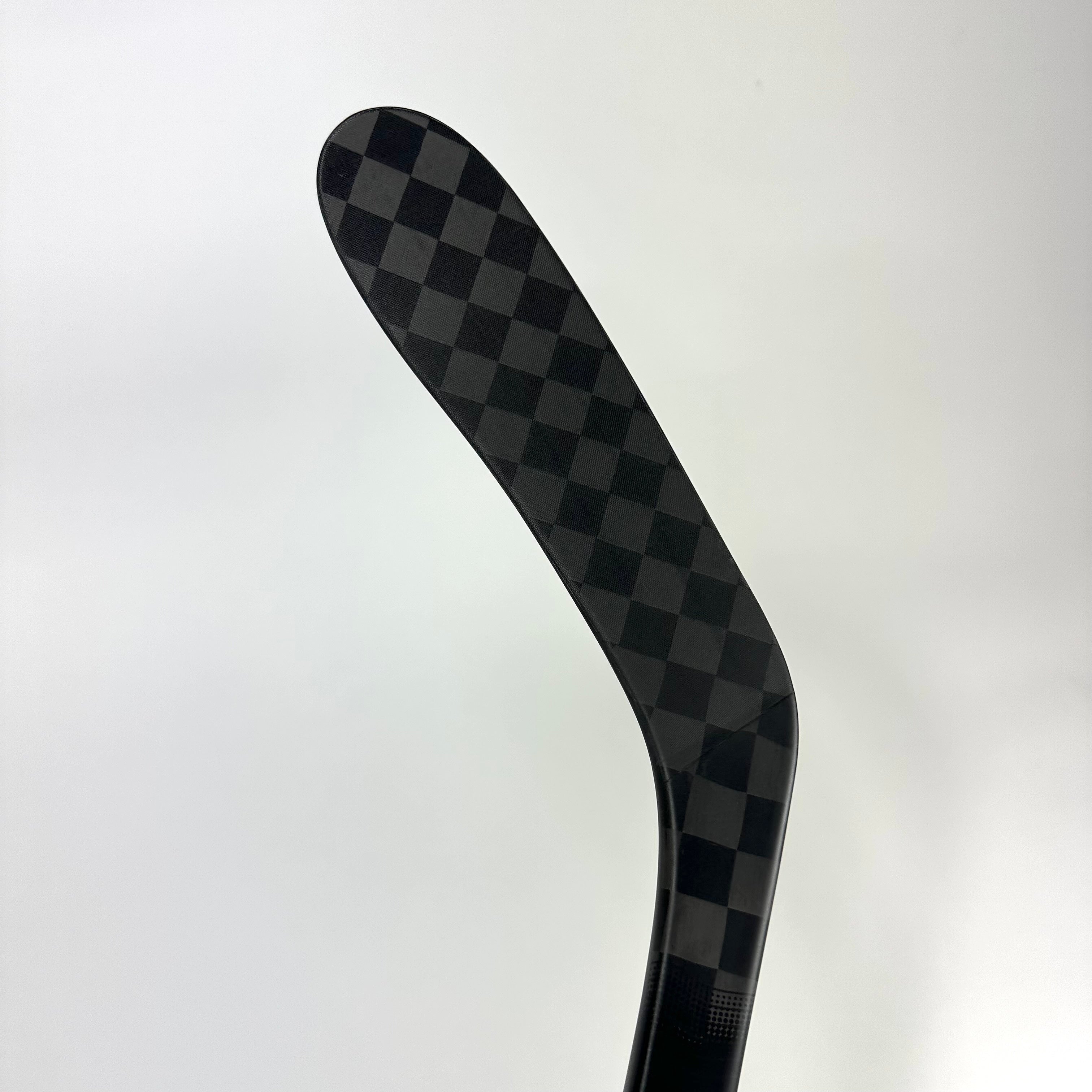 New Left CCM Ribcor Trigger 8 Pro | 80 Flex P28 Curve Grip | Smith L144