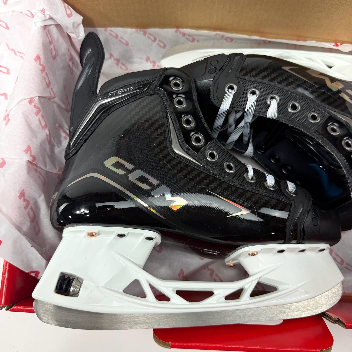 Brand New Total Custom CCM Jetspeed FT8 Pro Skates - Size 5.5 - Regular
