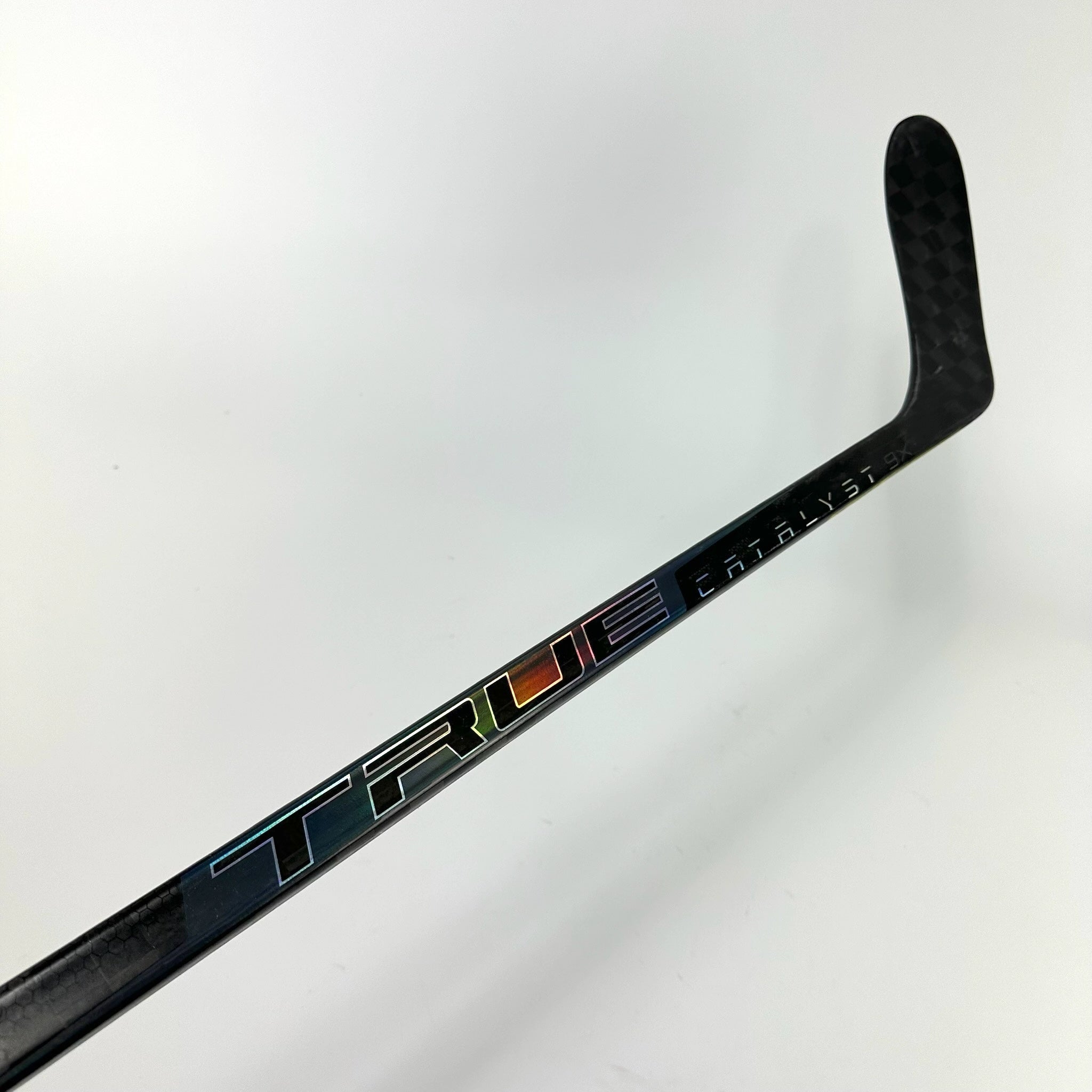 New Left True Catalyst 9X | 85 Flex P28M Curve Grip | Cirelli | K145