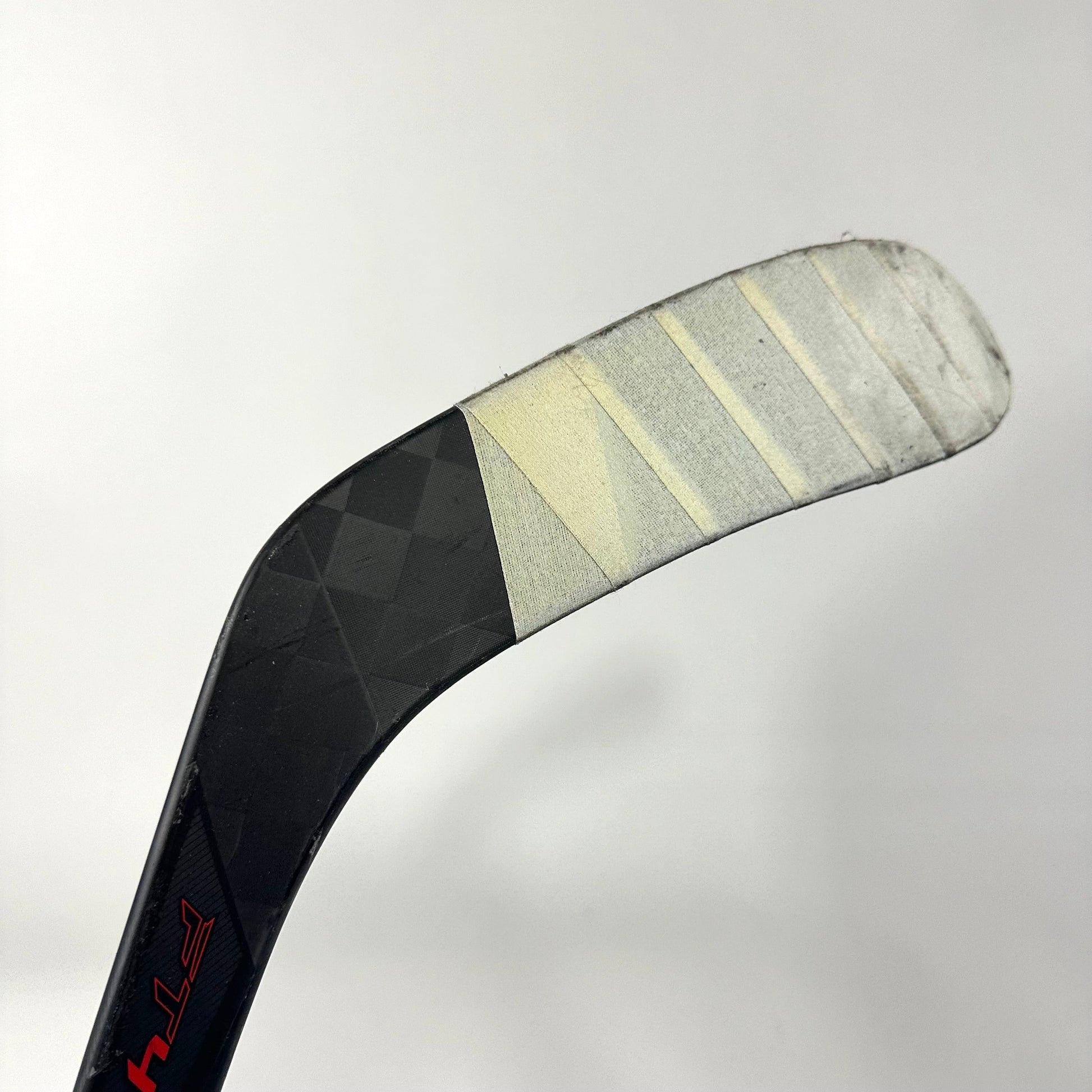 Used Left CCM Jetspeed FT4 Pro 85 Flex P28 Curve Grip | G493 - Top Flight Hockey