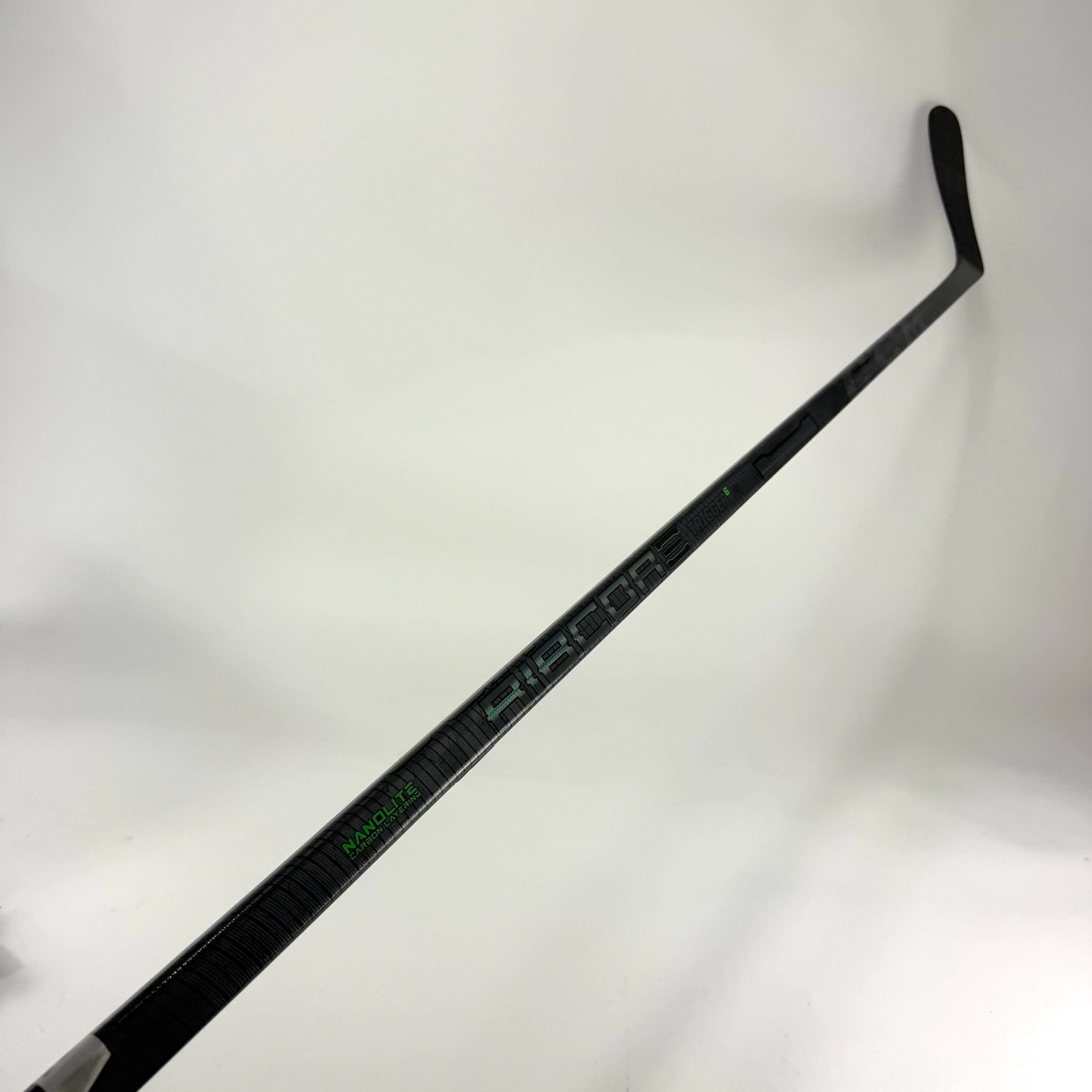 New Left CCM Ribcor Trigger 6 Pro | 90 Flex P90 Curve Grip | M541 - Top Flight Hockey