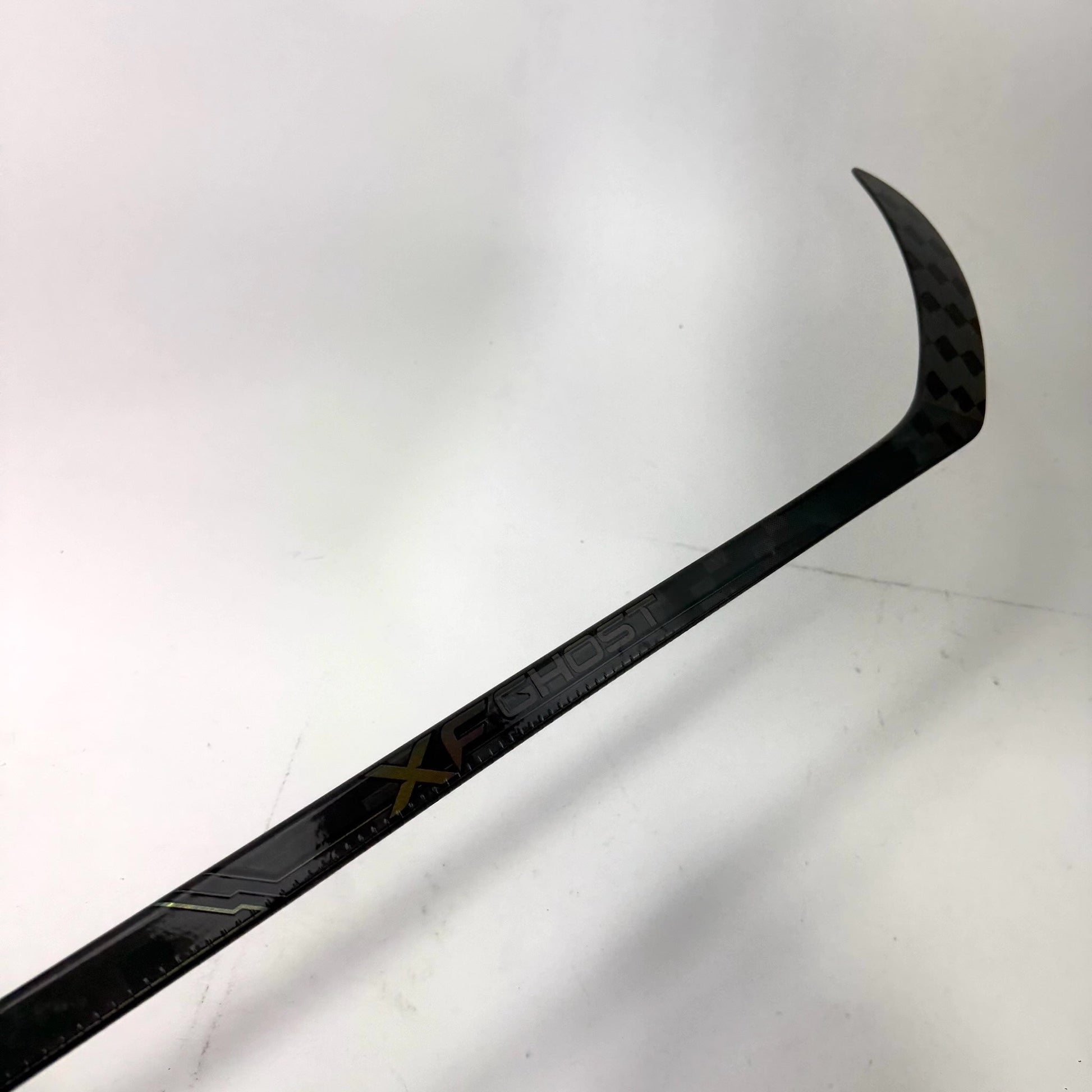 New Right CCM Tacks XF Ghost | 85 Flex P19 Curve Grip | J240 - Top Flight Hockey
