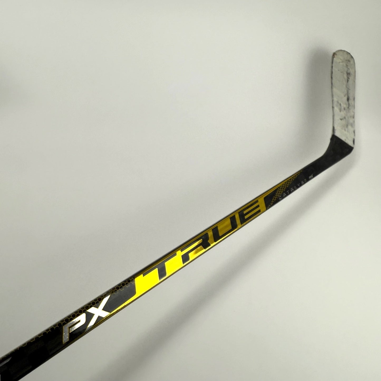 Used Left Gold True Catalyst PX | 95 Flex P90M Curve Grip | M436 - Top Flight Hockey