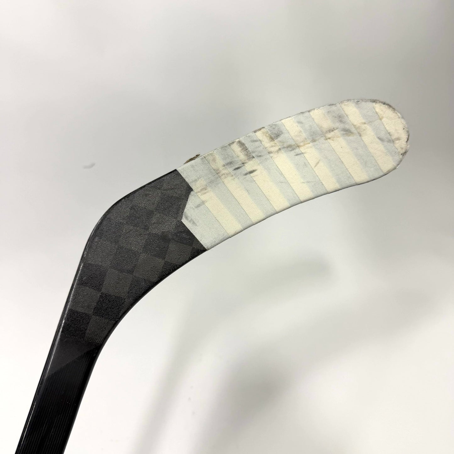 Used Right CCM Jetspeed FT7 Pro | 95 Flex P28M Curve Grip | AB823