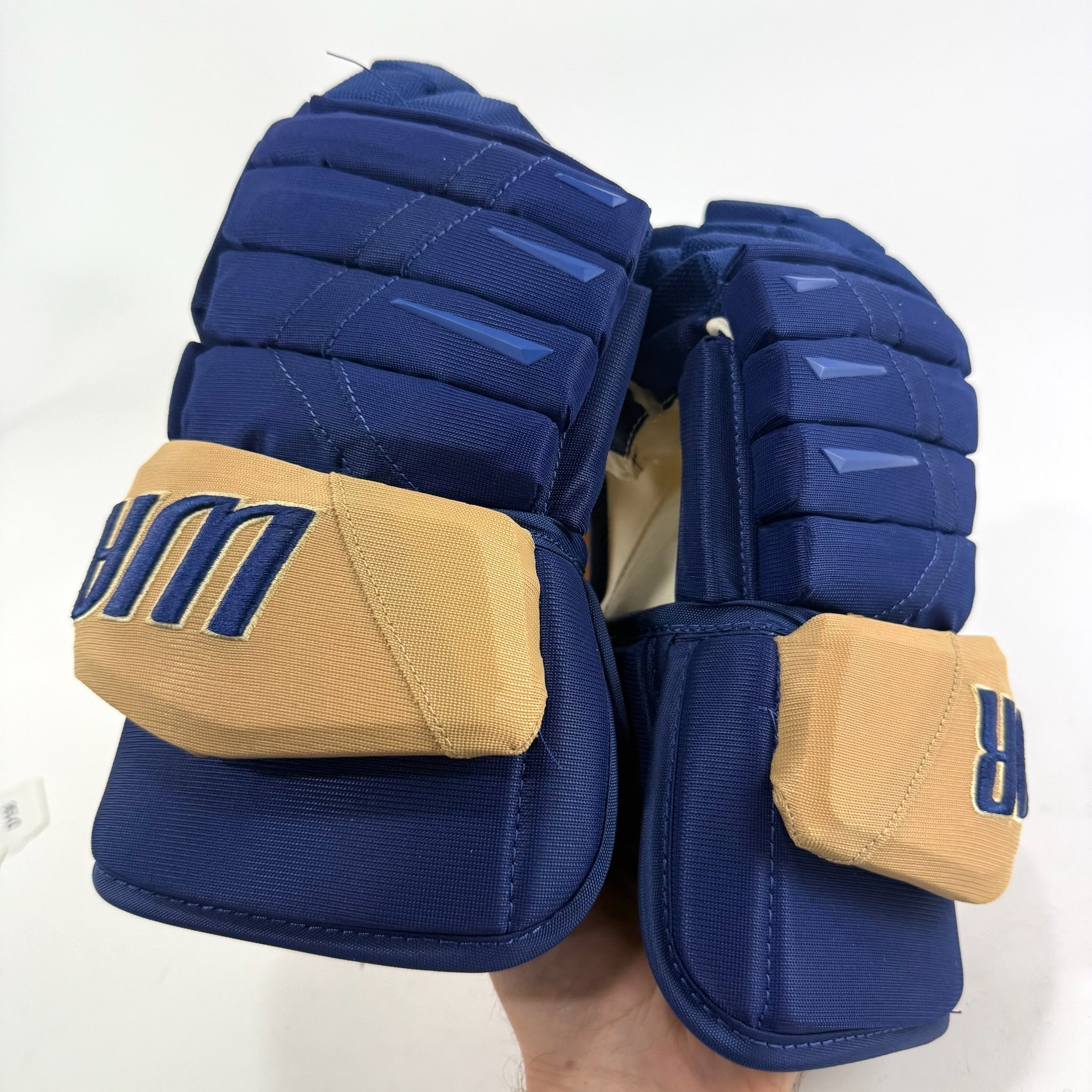 New STL Blues Winter Classic Warrior Alpha DX Pro Gloves | 14" | Suter | D163 - Top Flight Hockey