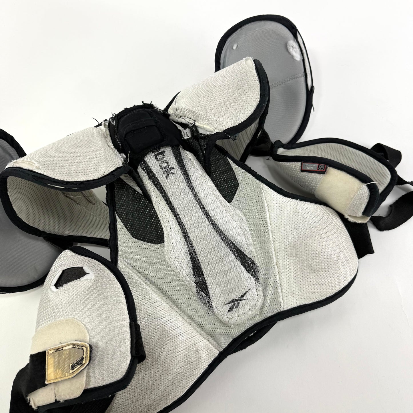 Used Reebok 9K Pro Shoulder Pads | Small/Medium | U288 (Andrew Ladd? Chicago Blackhawks)