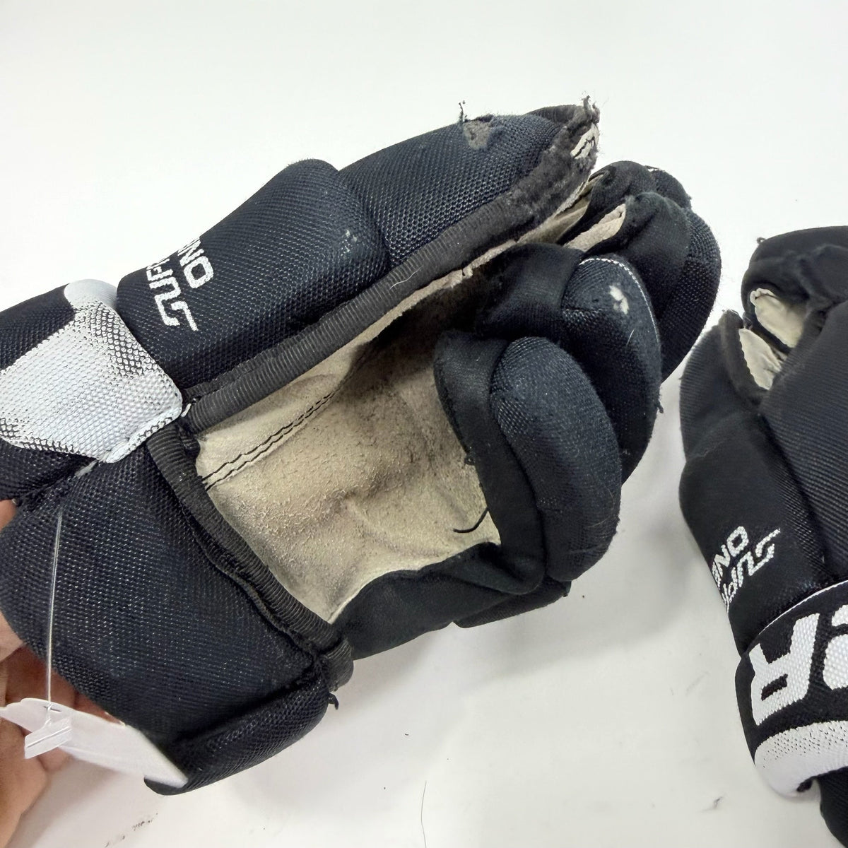 Used Black Bauer Supreme ONE 20 Gloves | 10" | AB401