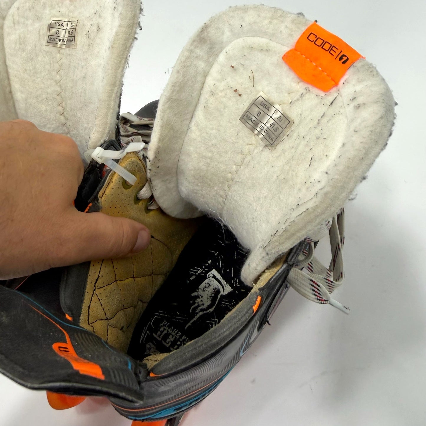 Used Tour Code 1 Inline Hockey Skates | Size 8 D | AB876