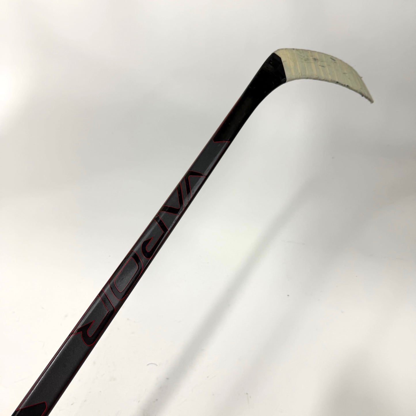 Use Left Bauer Vapor 3x Pro | 77 Flex P28 Curve Grip | R152