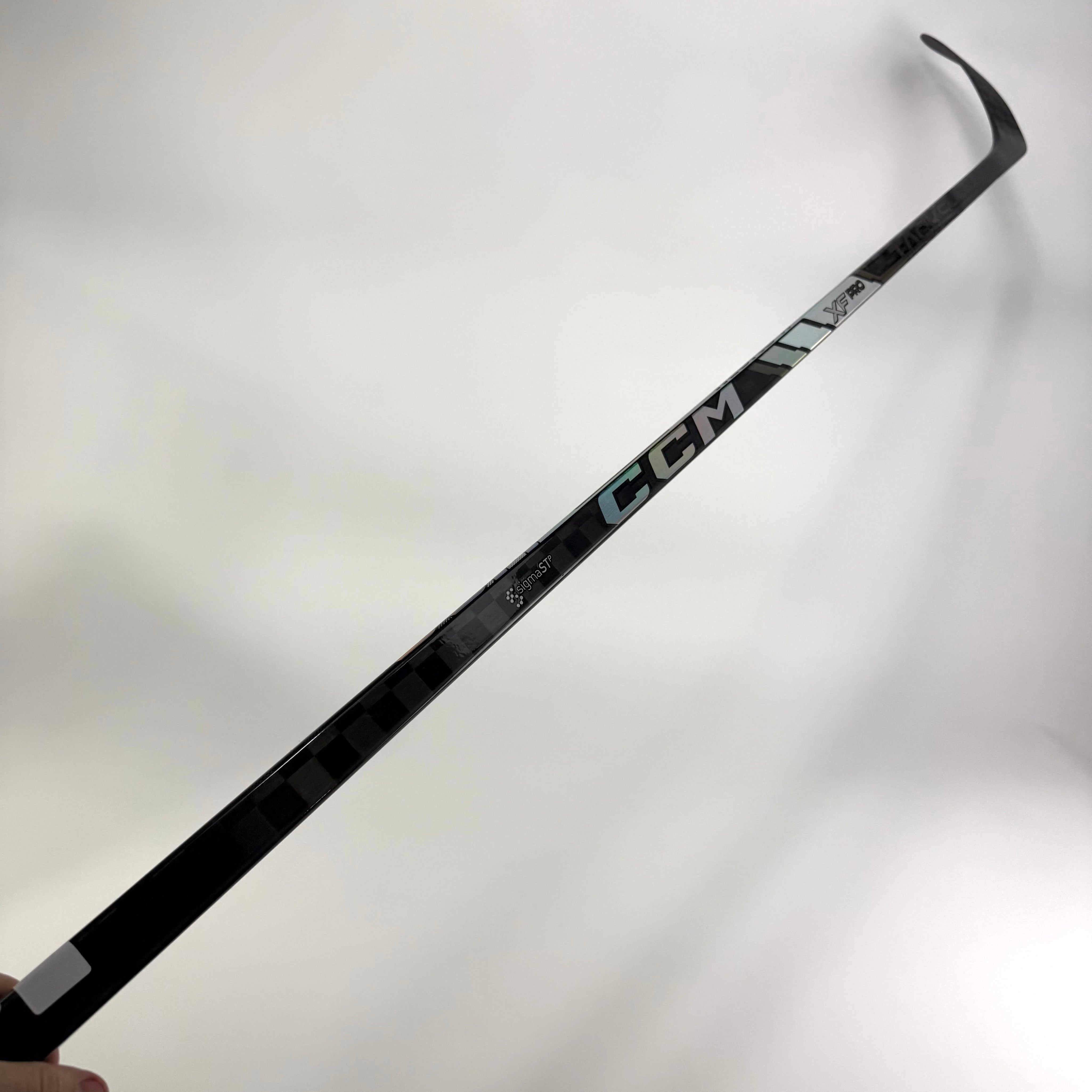 New Right CCM Tacks XF Pro | 85 Flex P28M Curve Grip | #A437 - Top Flight Hockey