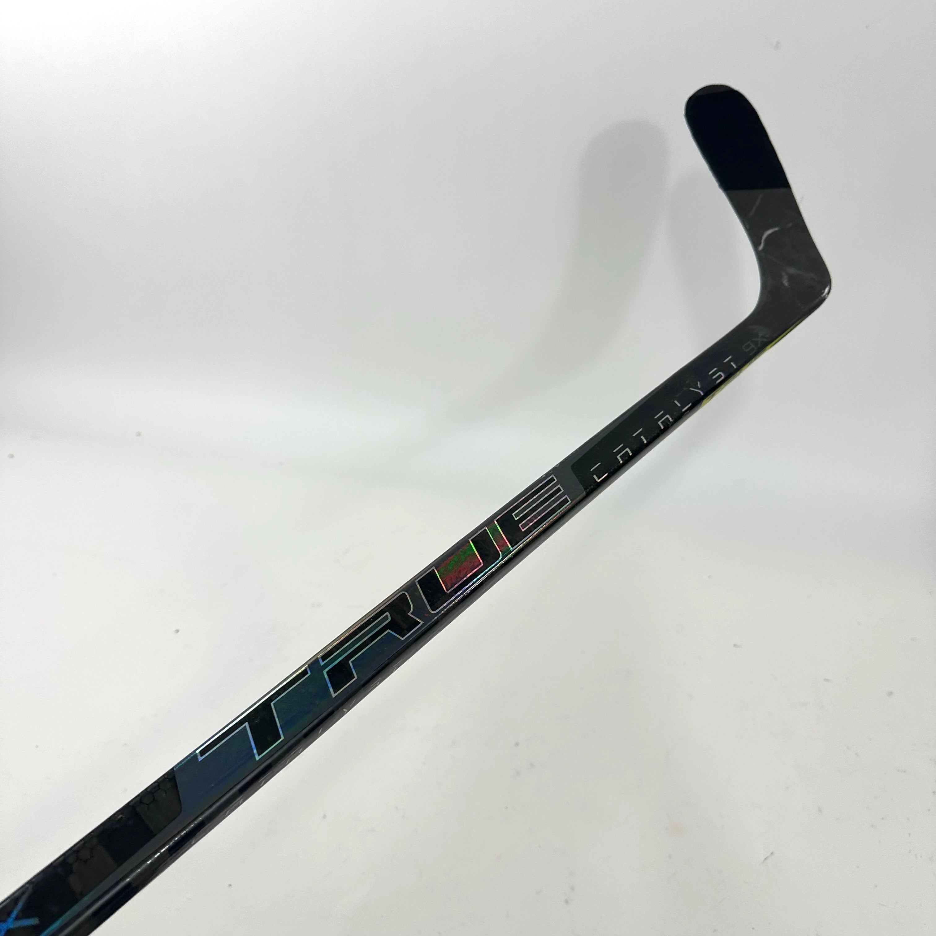 Used Left Handed True Catalyst 9X | 105 Flex | P90T Curve | Grip | Hague | A408