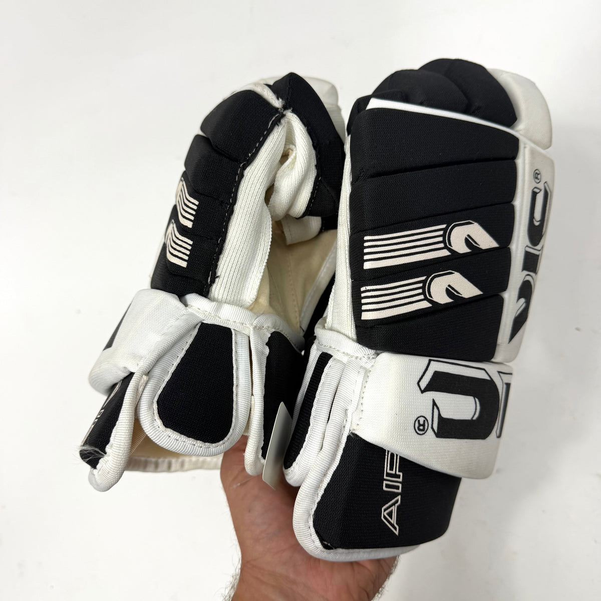 New Black and White Vic 234 Gloves | 14" | AB346