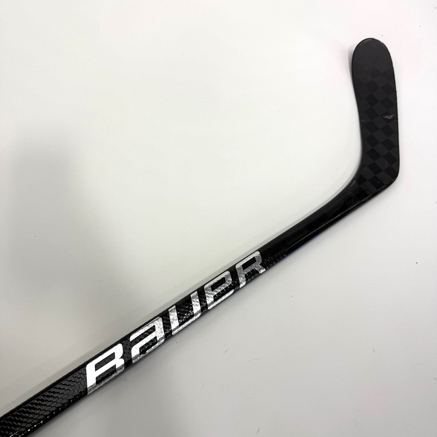 Used Left Blue Bauer Vapor Hyperlite 2 | 87 Flex P28 Curve Grip | BH514 - Top Flight Hockey