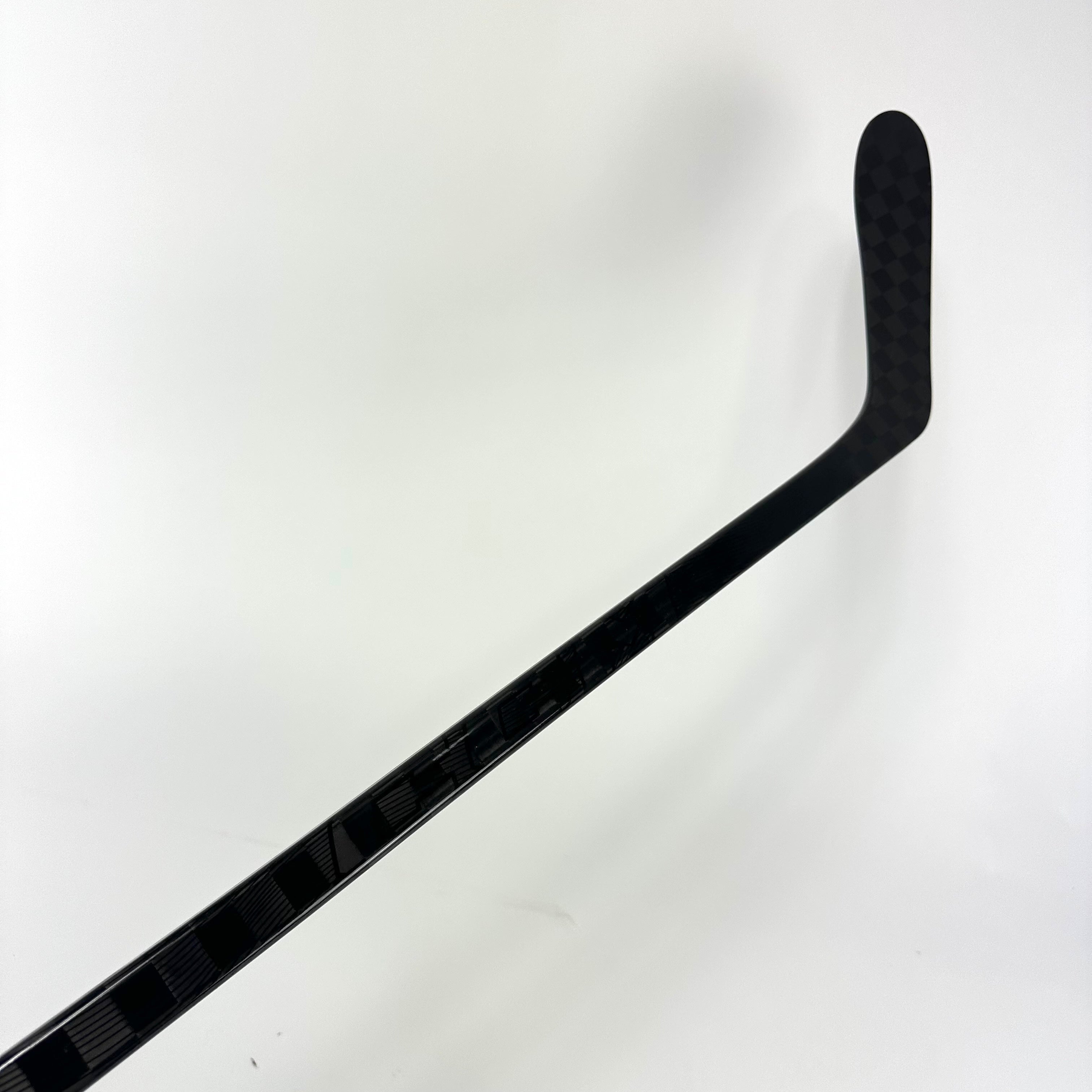 New Left CCM Ribcore Trigger 7 Pro | 60 Flex P28 Curve Grip | M453