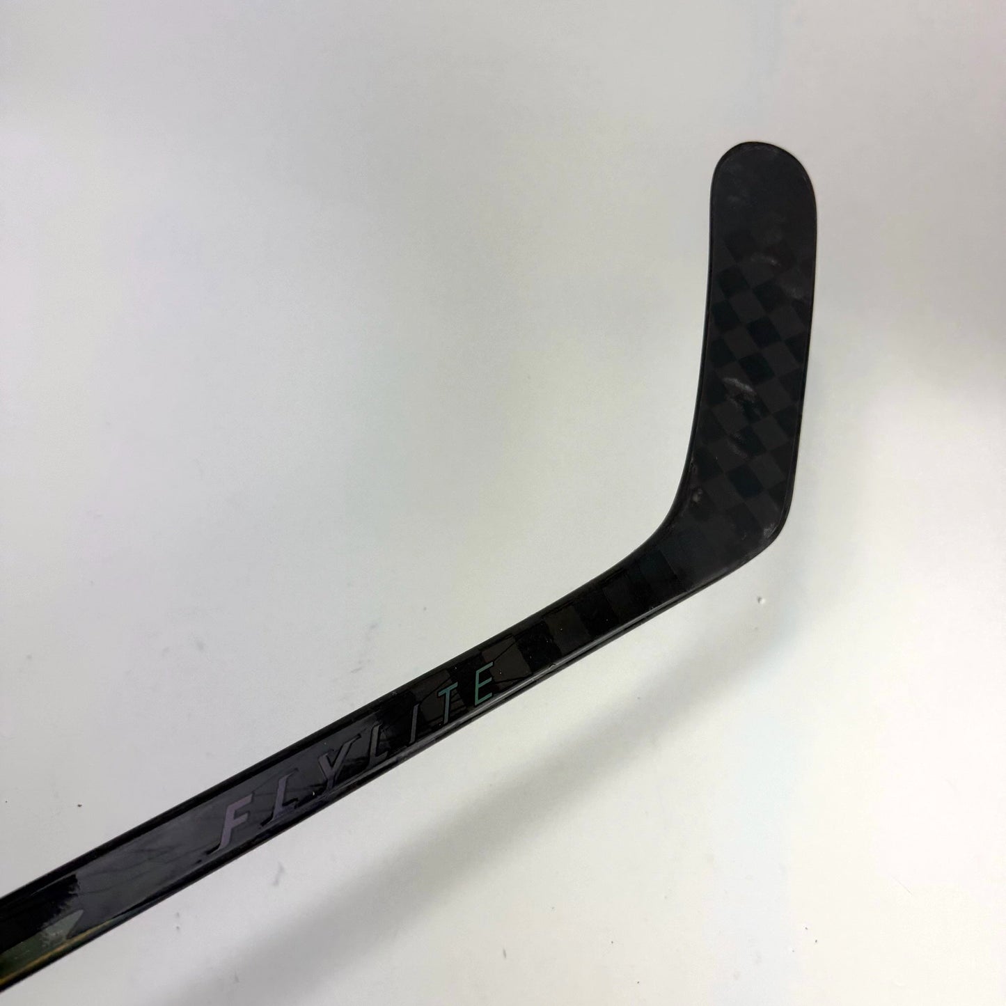 New Left Black Bauer Vapor Flylite | 107 Flex P92M Curve Grip | J764 - Top Flight Hockey