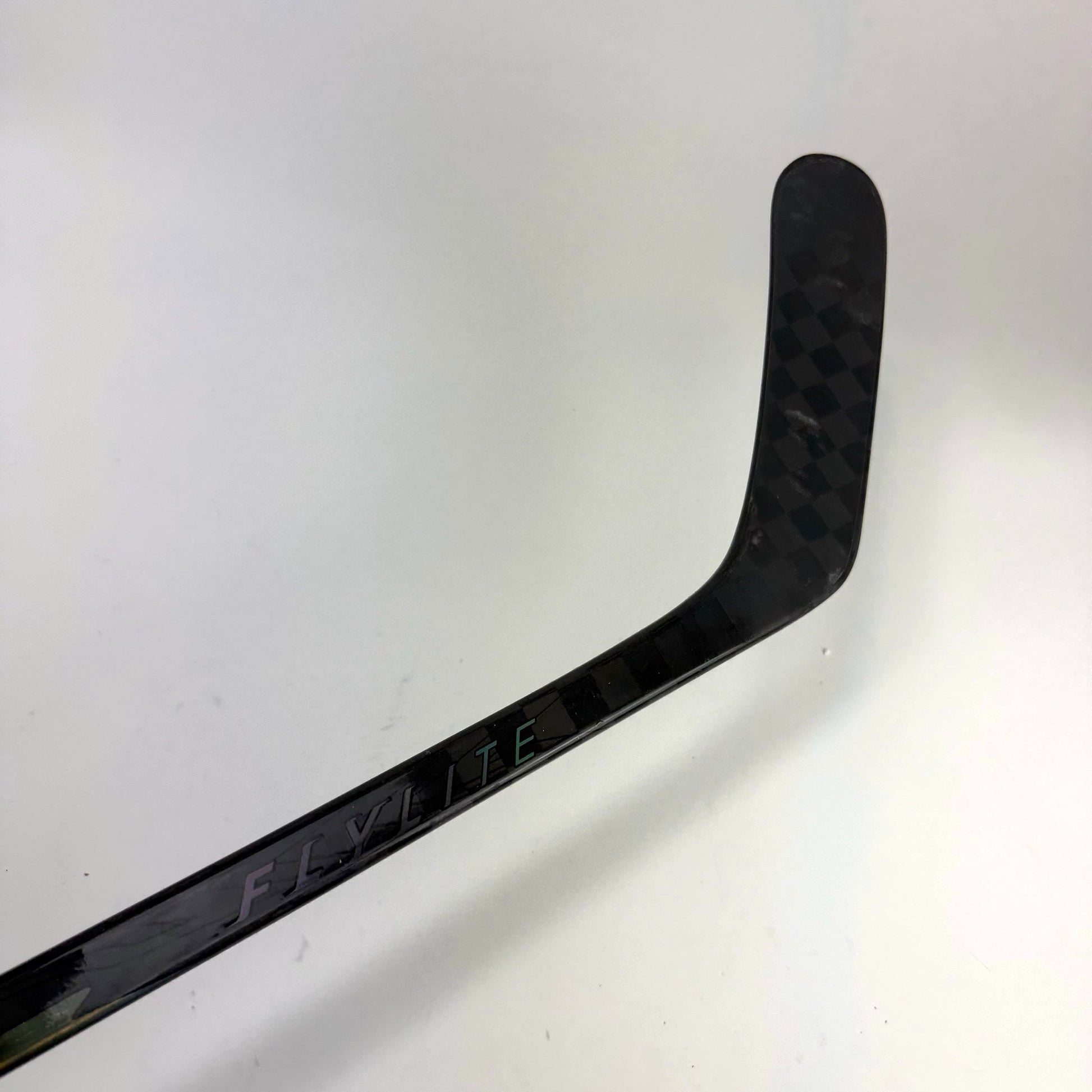 New Left Black Bauer Vapor Flylite | 107 Flex P92M Curve Grip | J764 - Top Flight Hockey