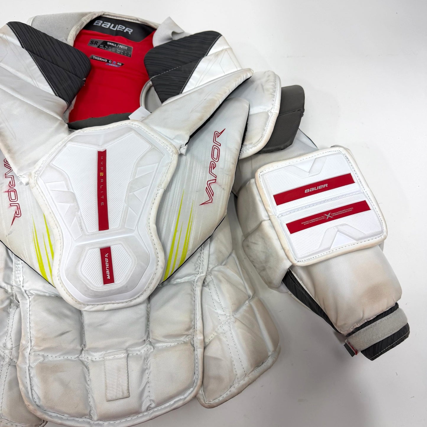 Used Bauer Vapor Hyperlite 2 Goalie Chest Protector | Senior Small | AB534