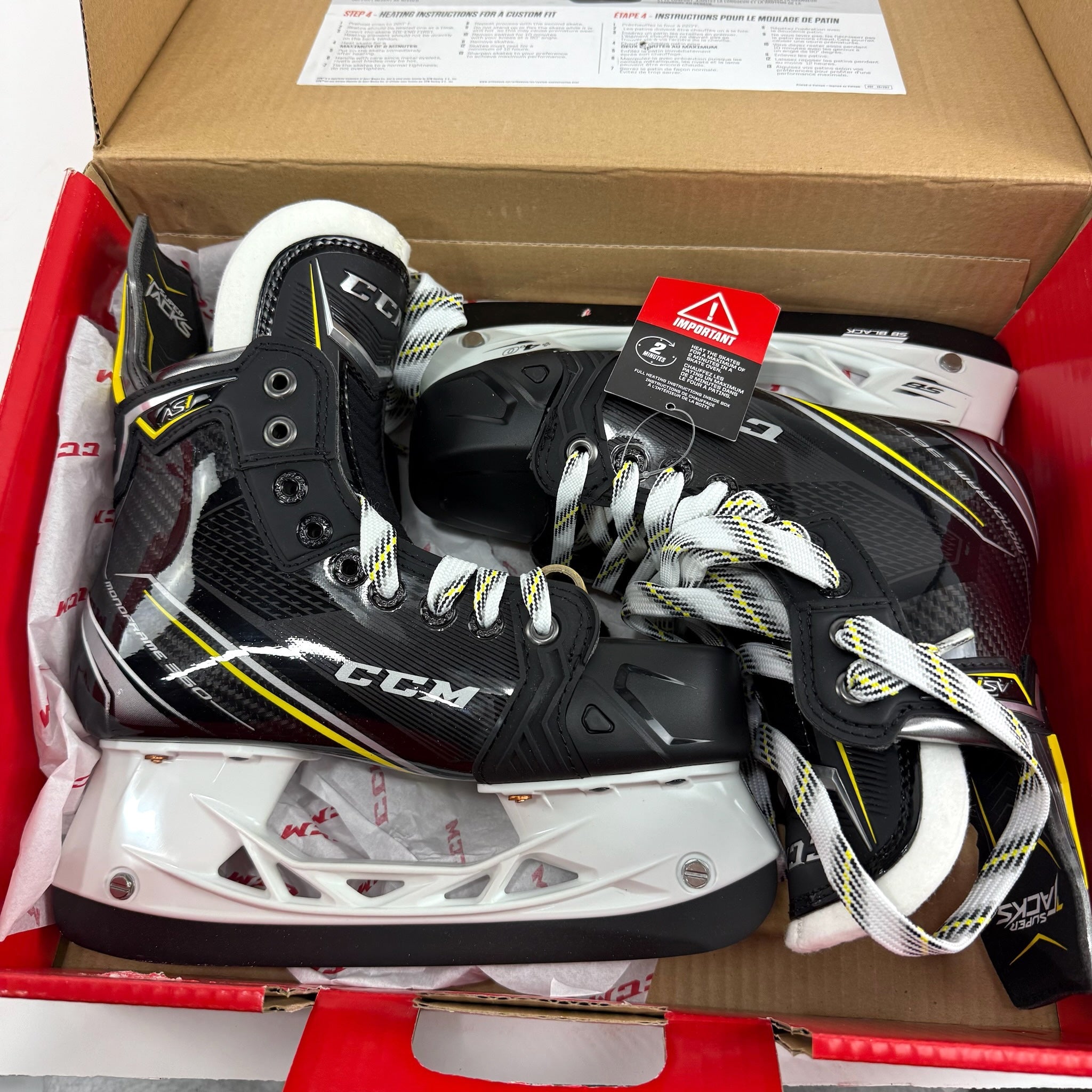 New CCM Super Tacks AS1 Skates | Junior 4EE | CCM483 - Top Flight Hockey