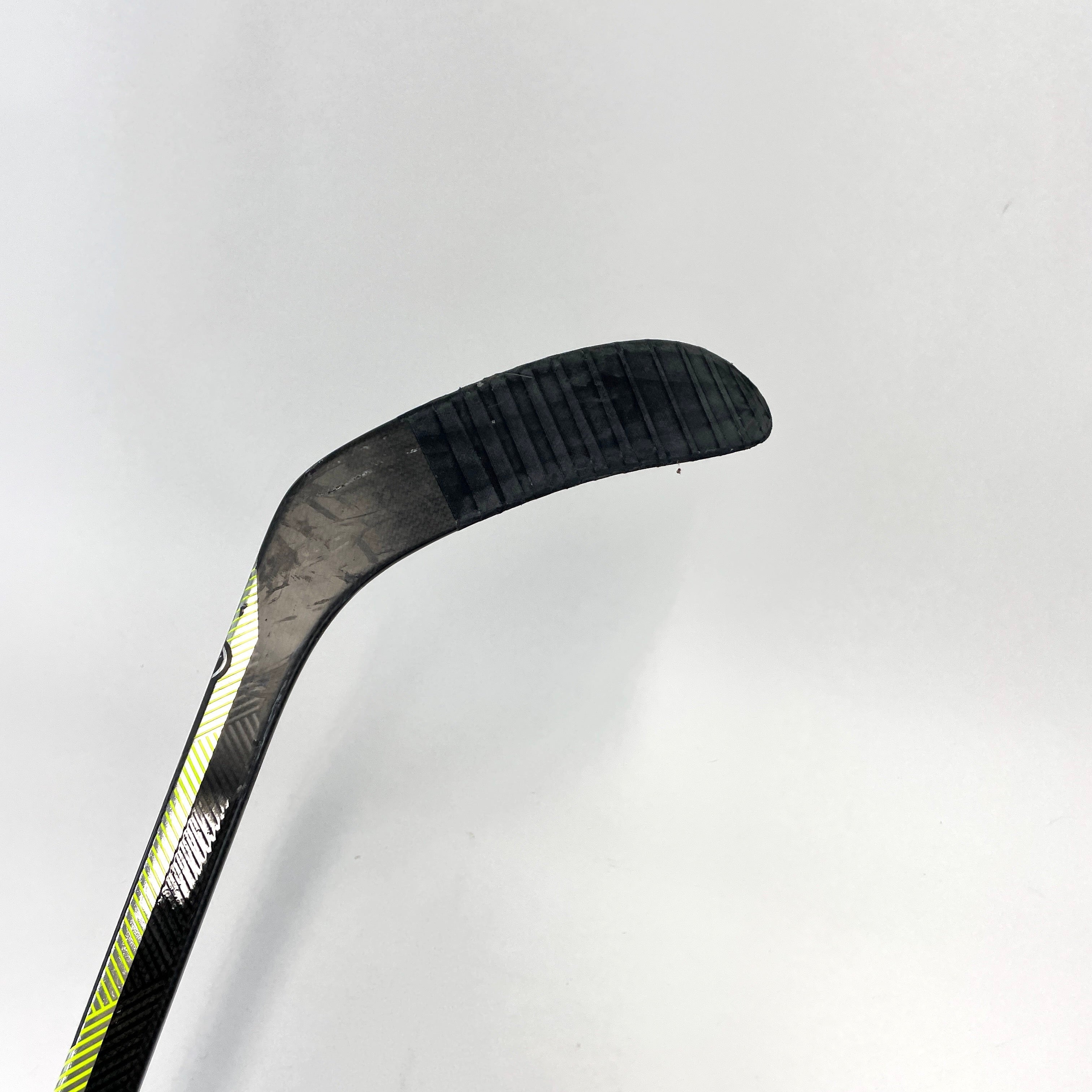 Used Left Handed Warrior Alpha LX Pro | P28 Curve | 90 Flex | Grip | #M394