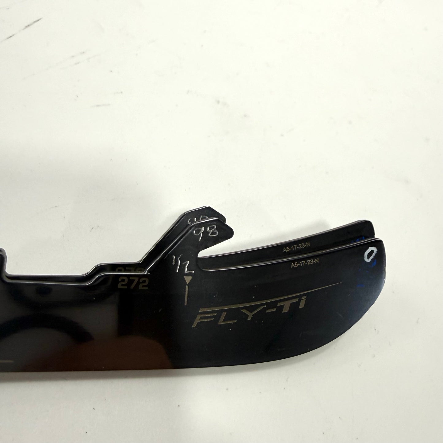 Used Bauer Fly-Ti Steel | 272mm | Chicago Blackhawks Connor Bedard #98 | BH373