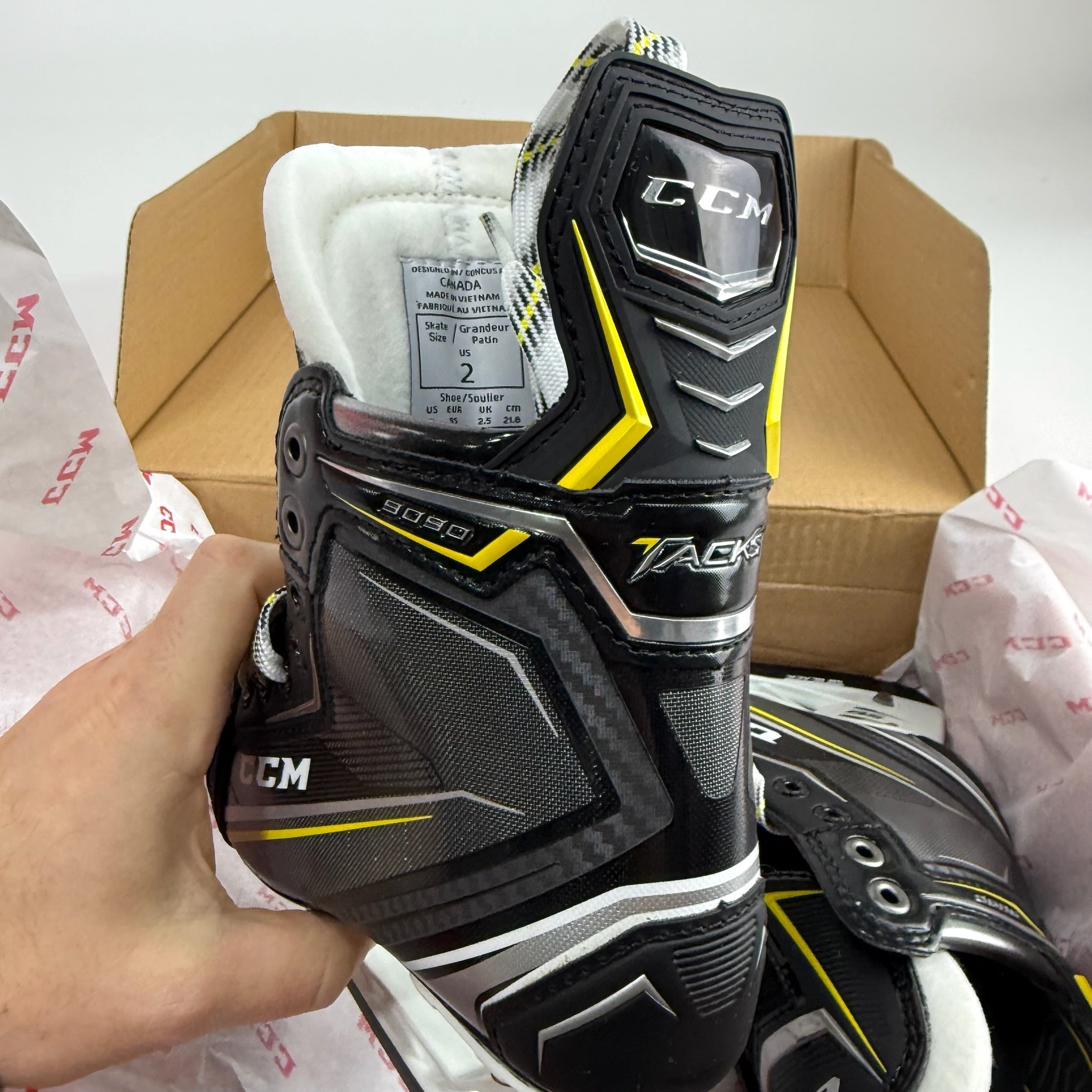 New CCM Tacks 9090 Skates | Jr 2D | CCM449 - Top Flight Hockey