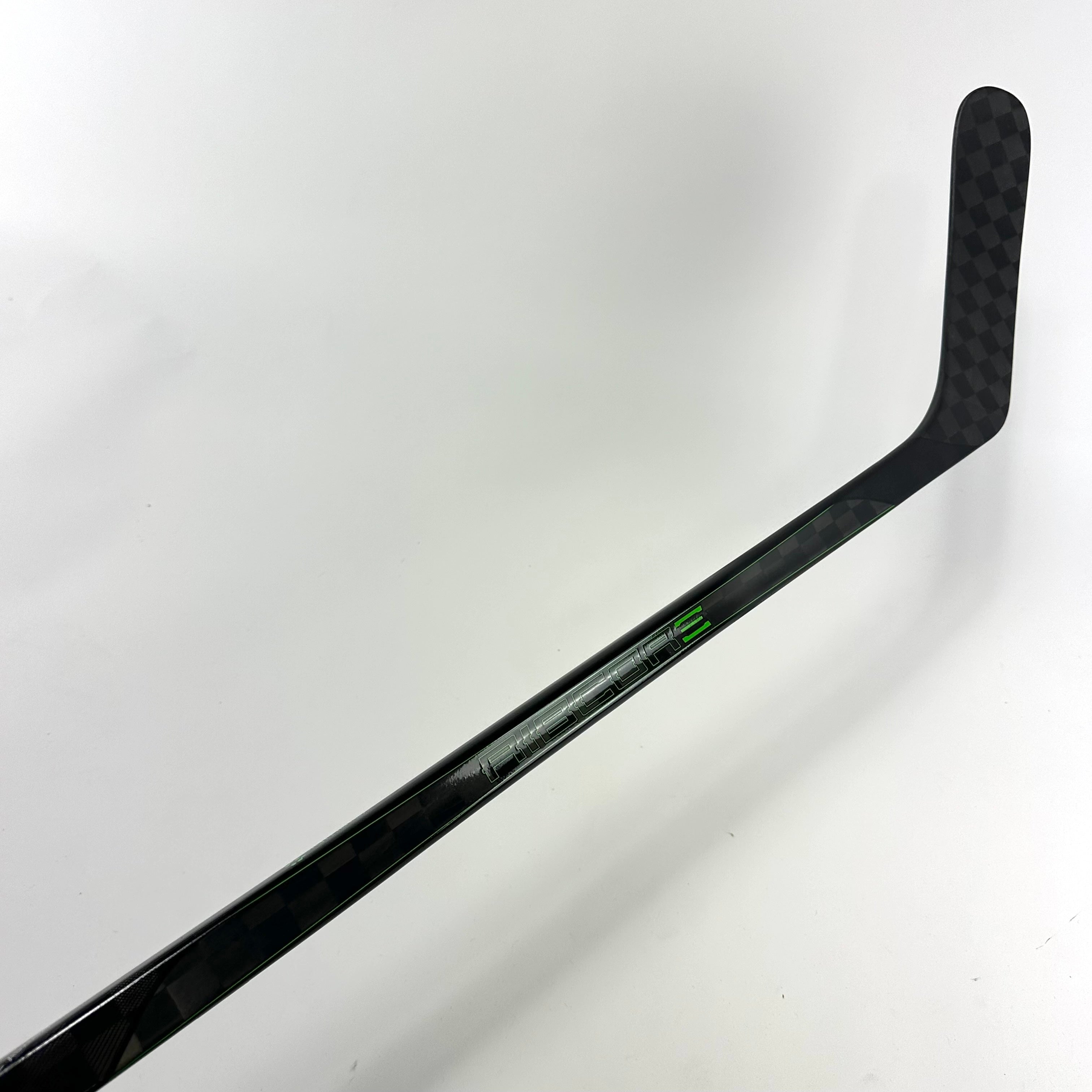 New Left CCM Ribcor Trigger 4 Pro | 75 Flex P90M Curve Grip | Lecavalier | M556