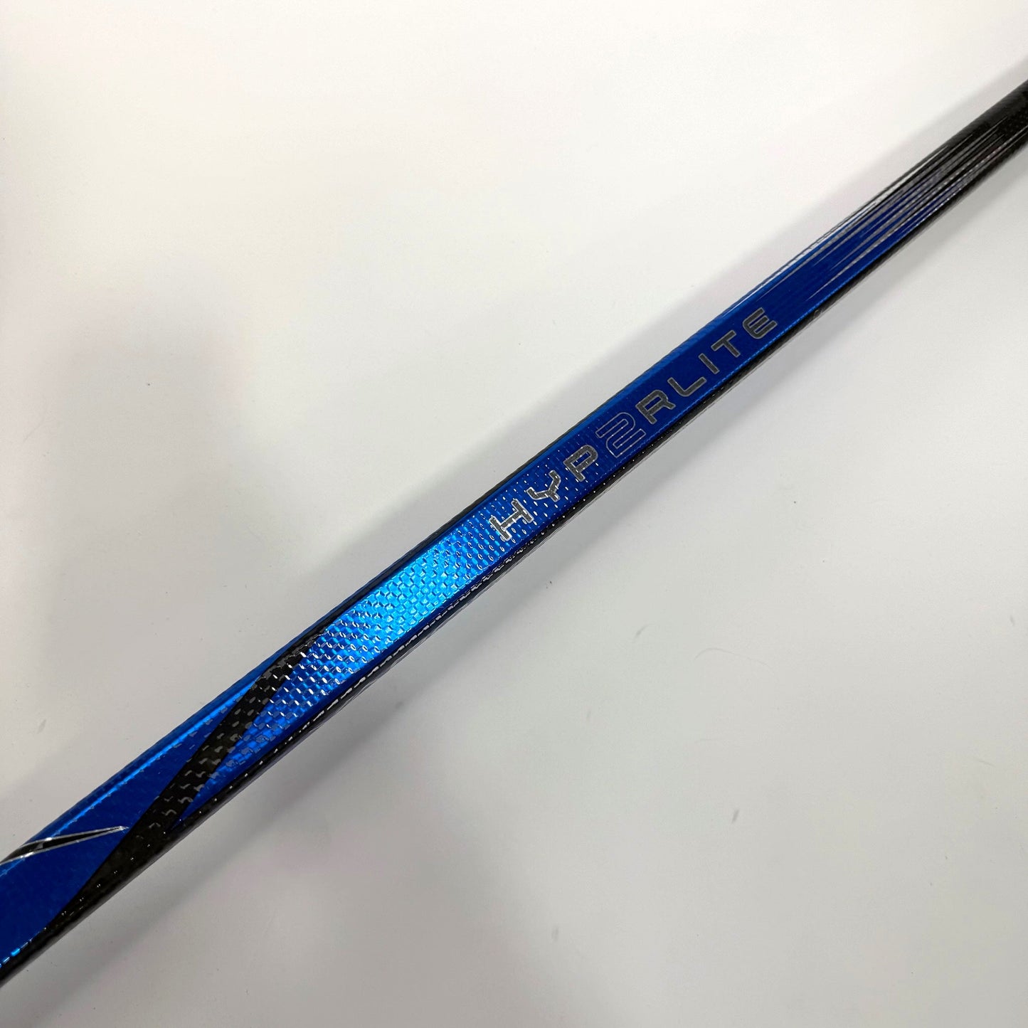Used Left Blue Bauer Vapor Hyperlite 2 | 87 Flex P28 Curve Grip | BH514 - Top Flight Hockey