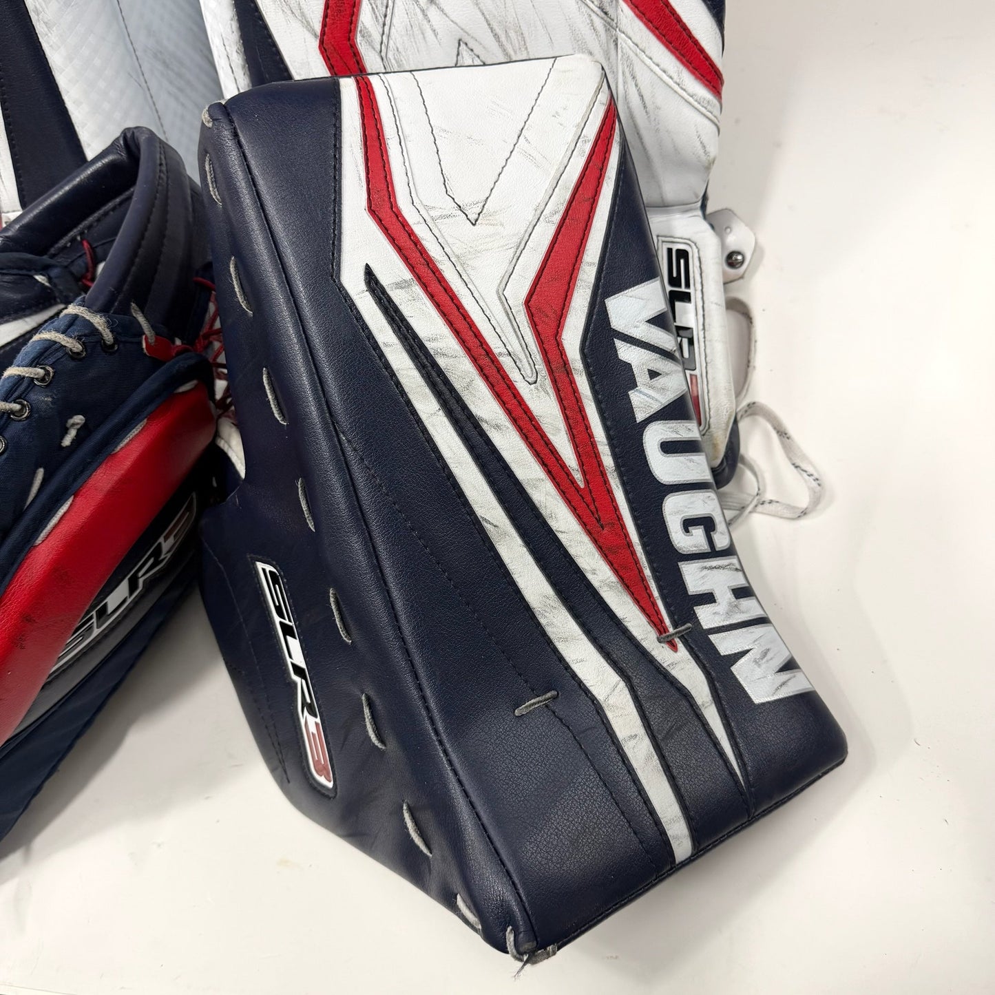 Used Regular Navy/Red/White Vaughn SLR3 Pro Carbon Goalie Set | 32 +2" Pad Size