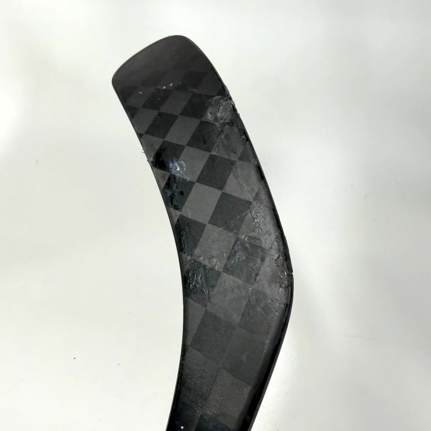 Used Right Black Bauer Vapor Flylite | 65 Flex P92 Curve Grip | AB704