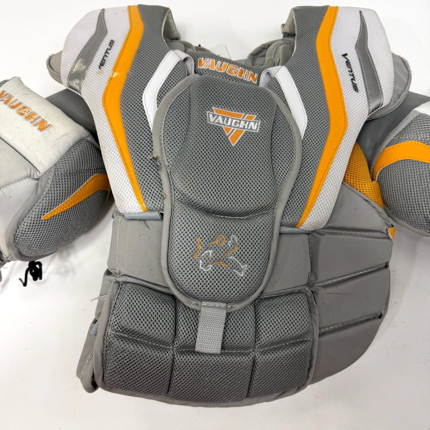 Used Vaughn Ventus LT66 Goalie Chest Protector | Jr Medium | AB480